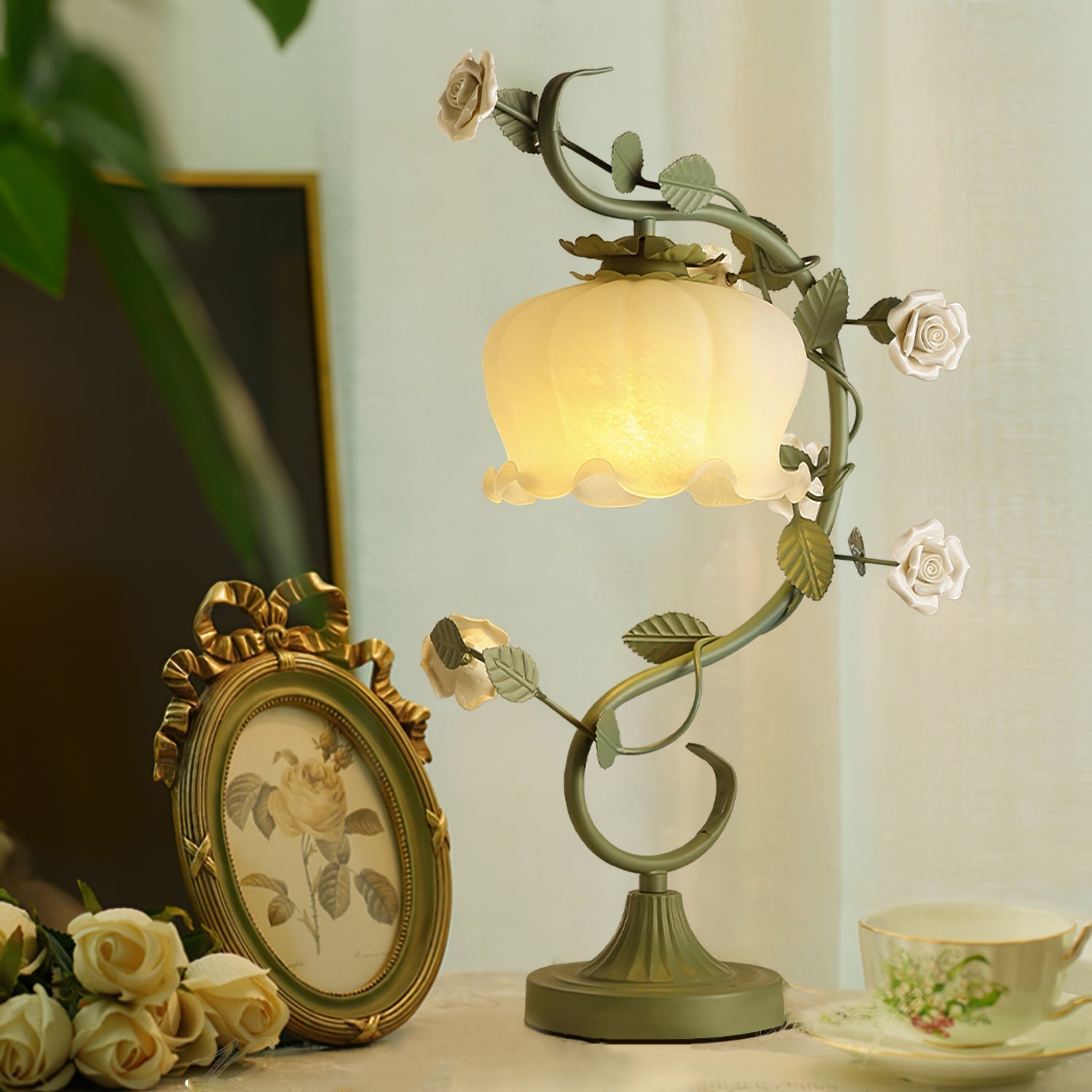 Classic Floral Table Lamp with Metal and Glass Design – 20.9 Height 5