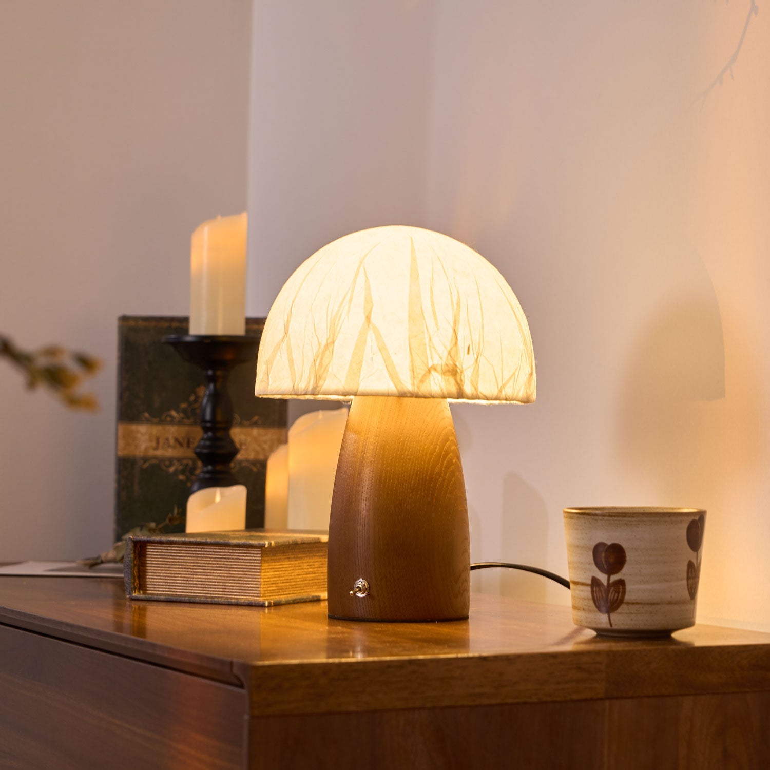 Alice Mushroom Table Lamp – Elegant Indoor Lighting with Durable Design 4