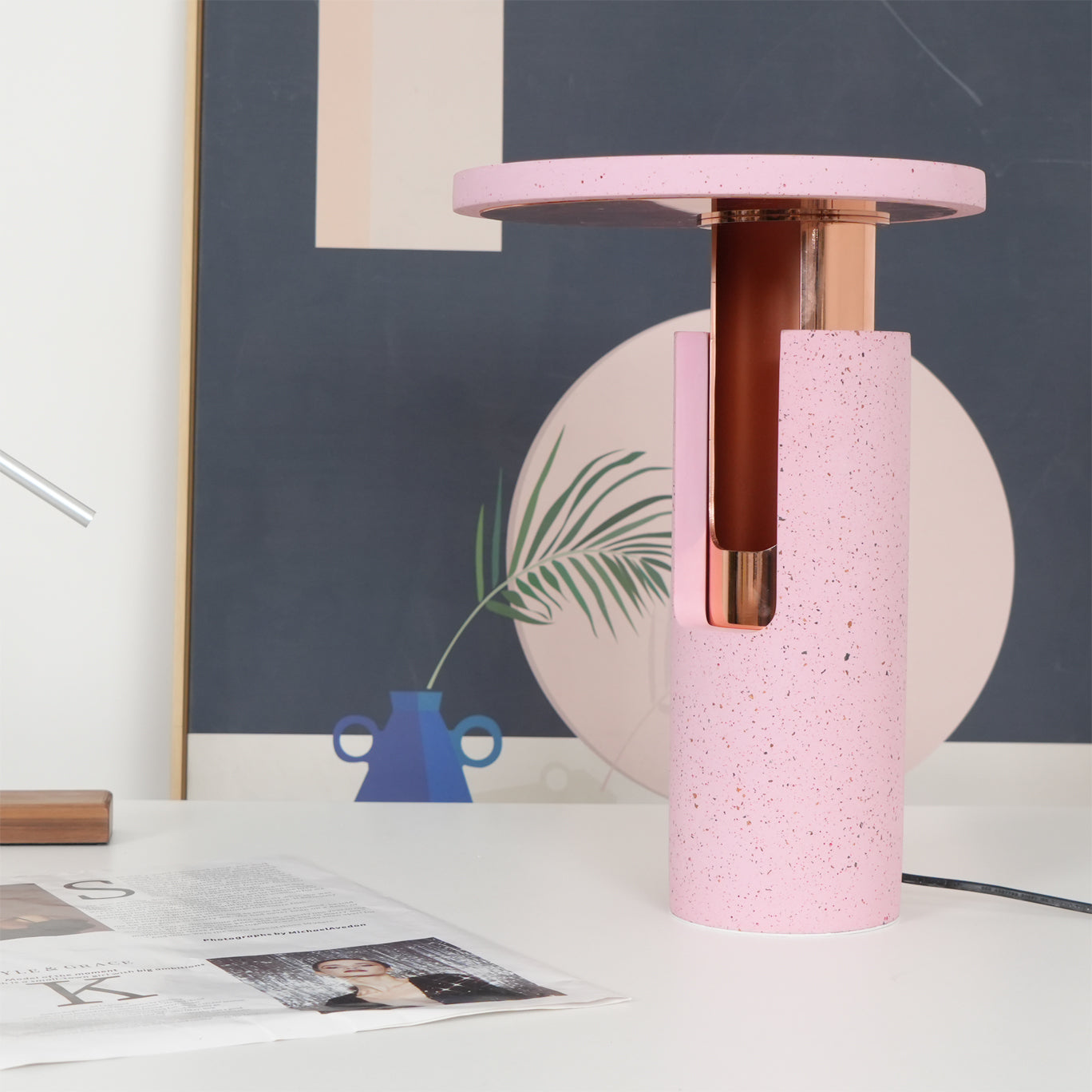 Modern Table Lamp with Terrazzo Base and Pink Finish – 26cm Diameter 8