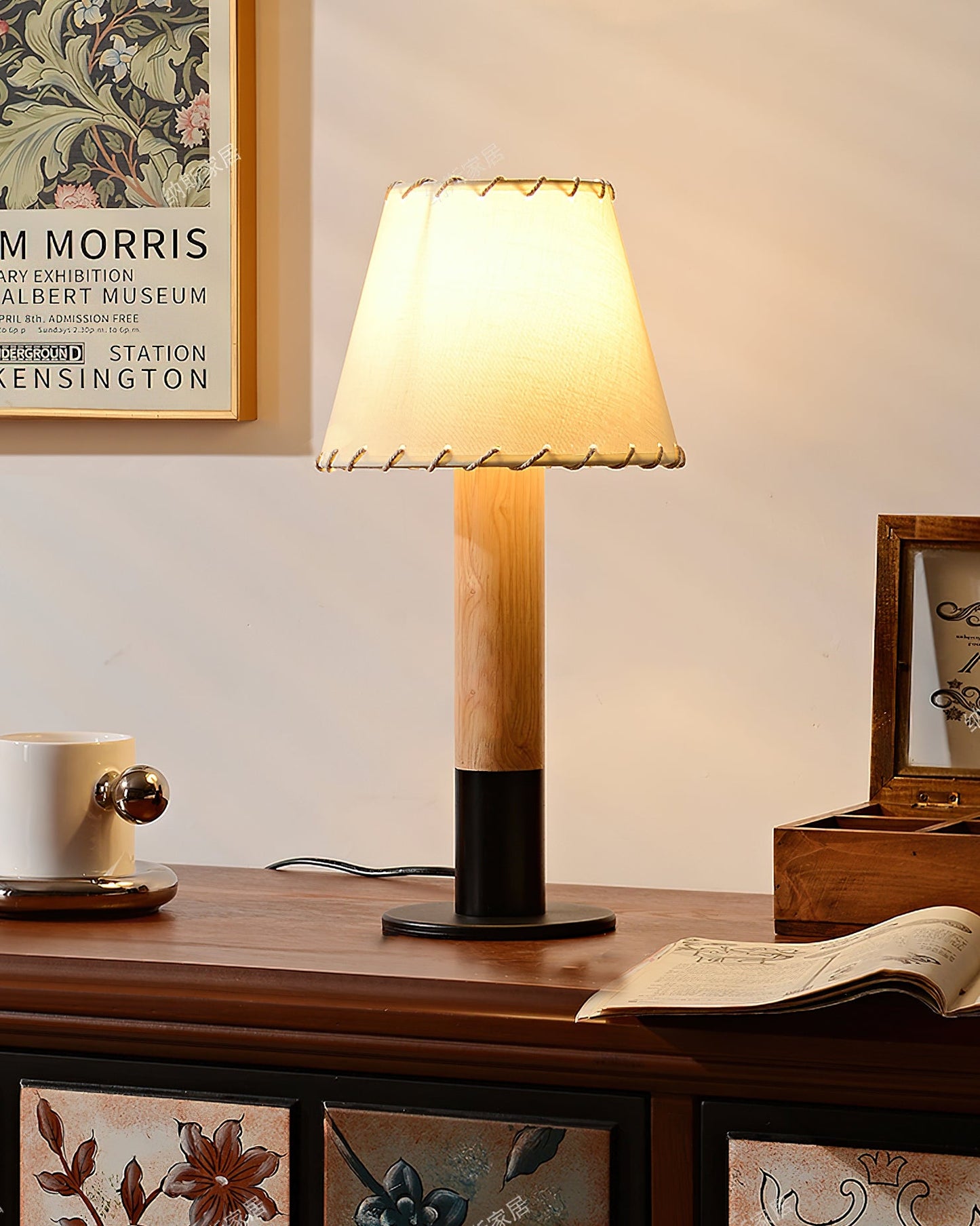 Stylish Table Lamp with Wooden Base and Fabric Shade – Modern Desk and Bedside Lighting 9