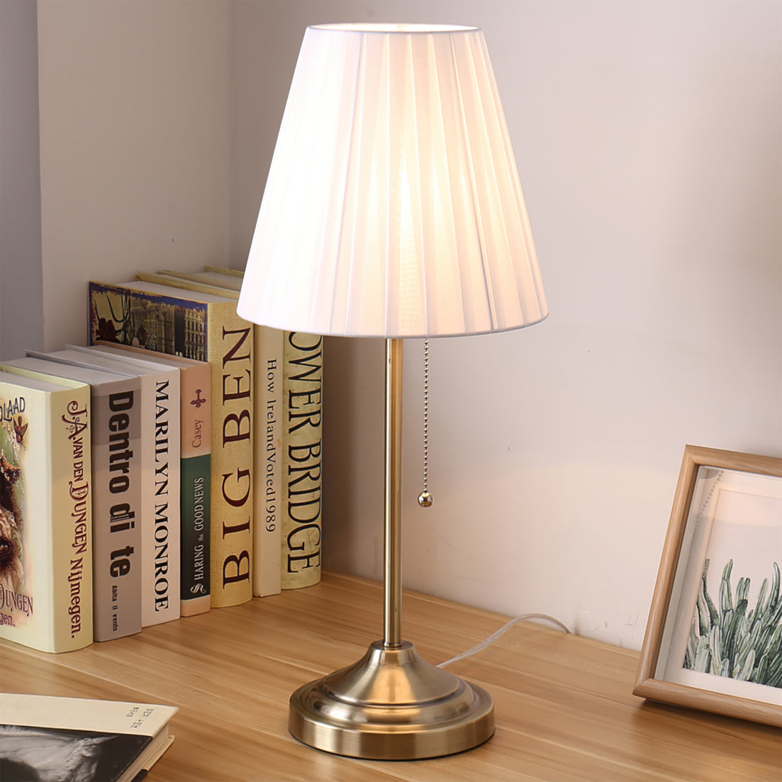 Stylish Table Lamp with Fabric Shade and Metal Base – Warm Yellow Light for Bedroom or Living Room 3