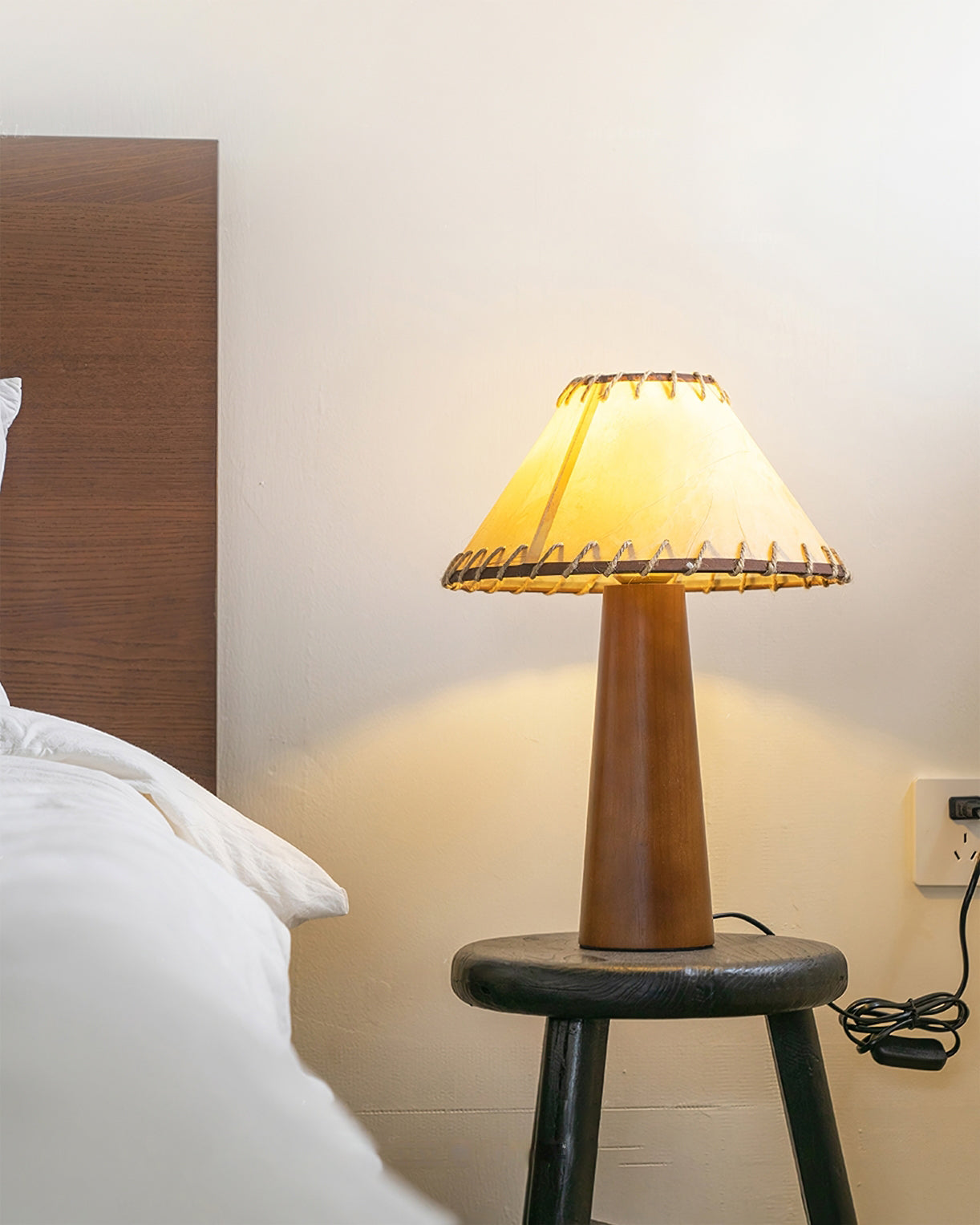 Vintage Style Table Lamp with Fabric Shade and Solid Wood Base – 30cm Diameter 4