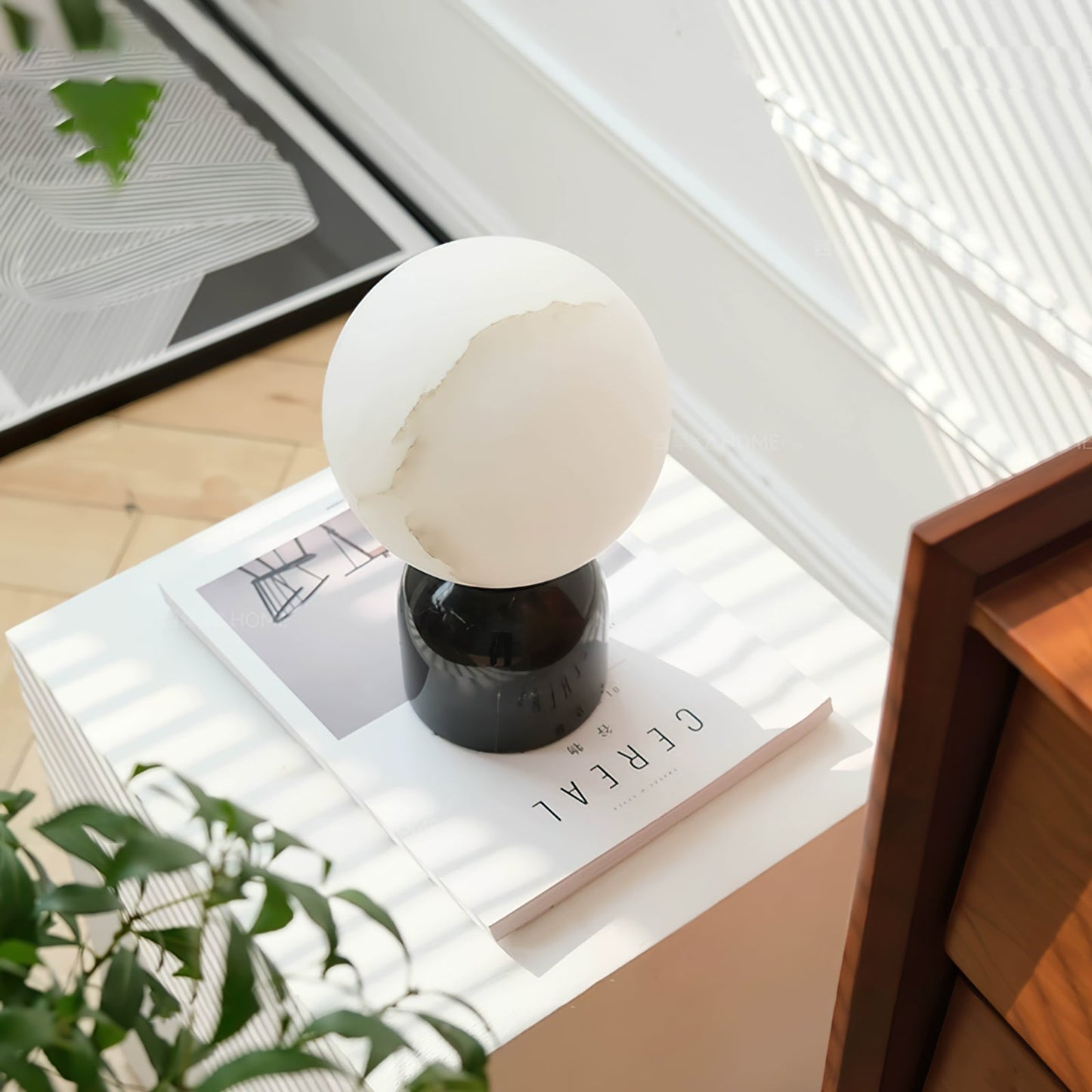Elegant Table Lamp with Alabaster Base and Marble Stand – Indoor Lighting 4