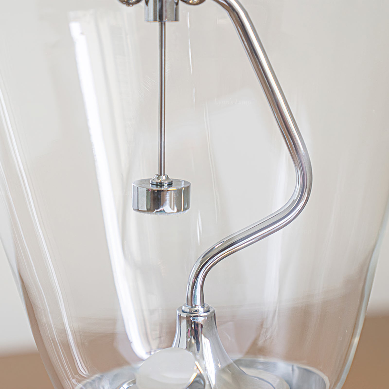 Blow Table Lamp with Clear Glass Shade and Metal Body – Modern Indoor Lighting 8