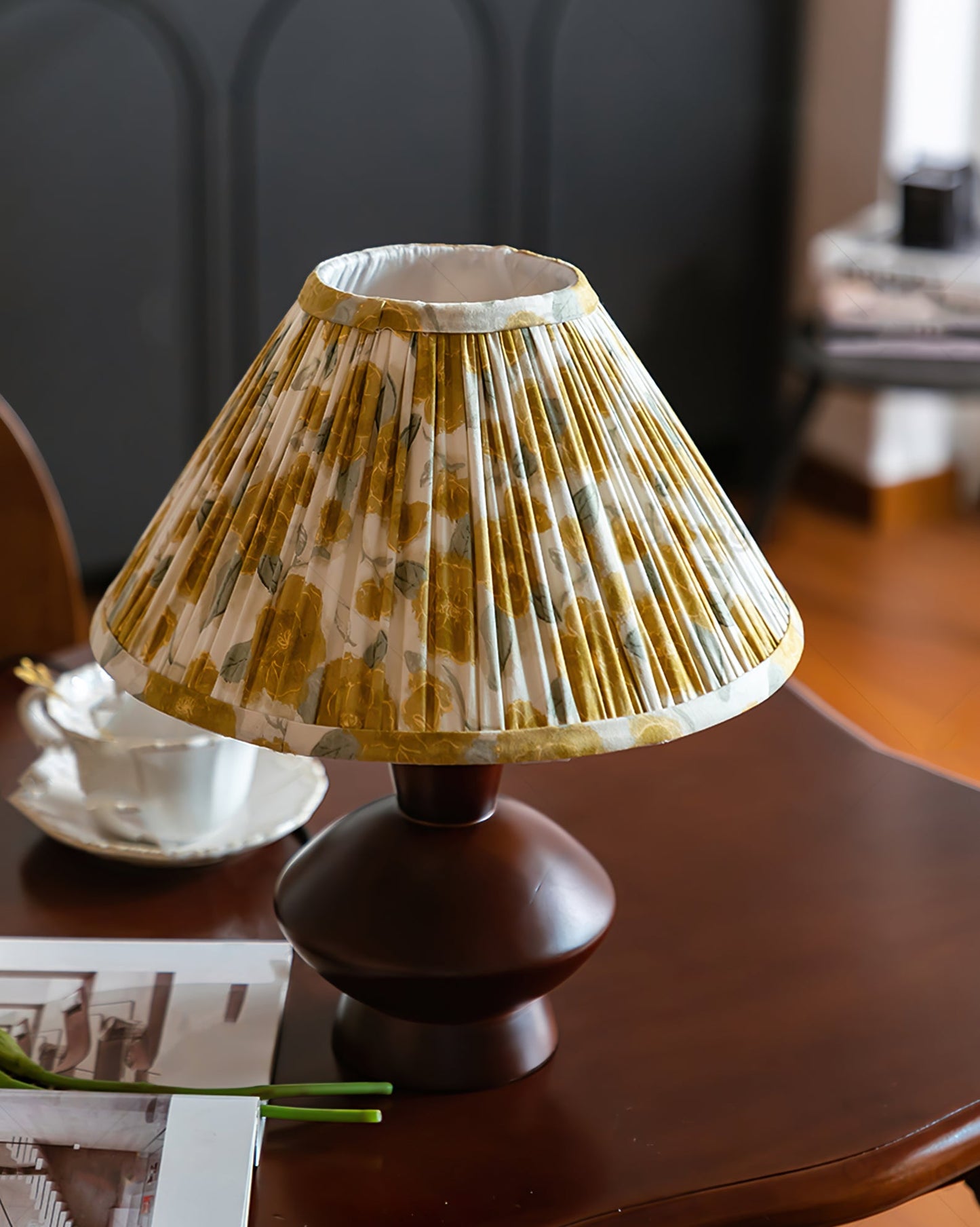 Elegant Wooden Table Lamp with Flower Shade – Versatile Nightstand and Desk Lighting 6