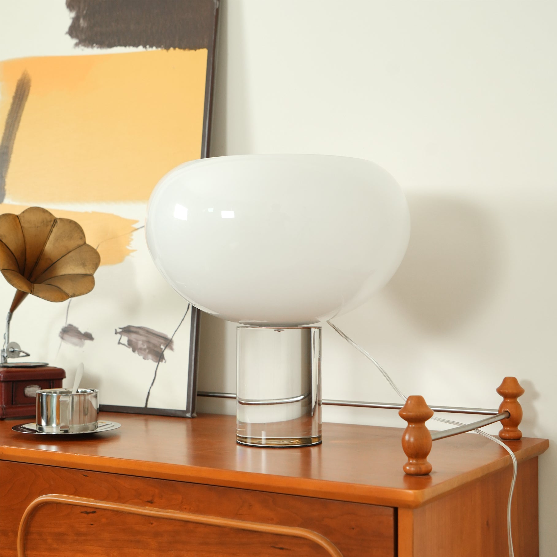 Buds Table Lamp with Warm LED Light – Modern Glass and Acrylic Design 5