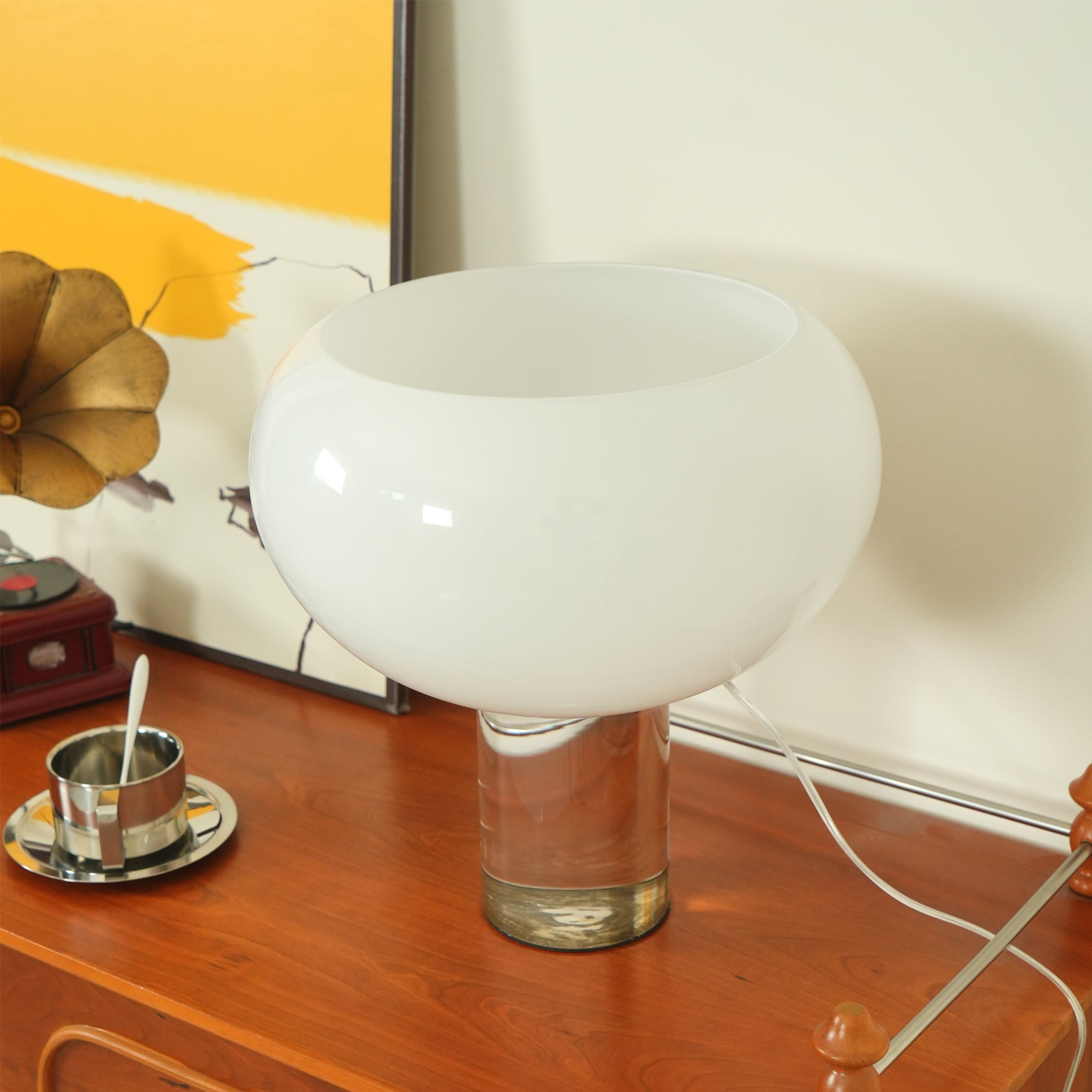 Buds Table Lamp with Warm LED Light – Modern Glass and Acrylic Design 7