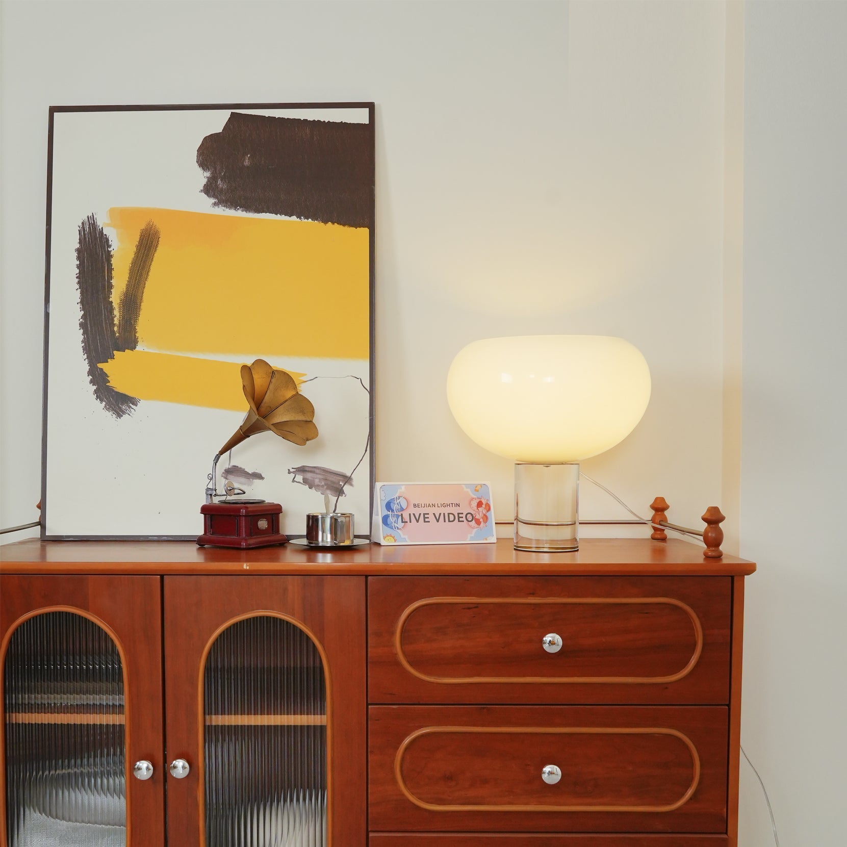 Buds Table Lamp with Warm LED Light – Modern Glass and Acrylic Design 9