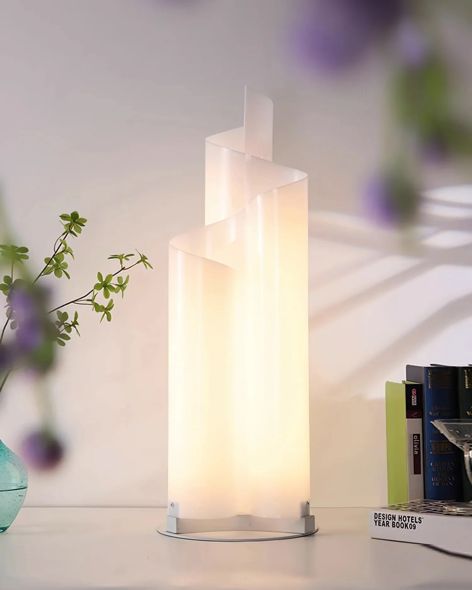 Modern Spiral Table Lamp with Integrated LED – 22cm Diameter, 77cm Height 6