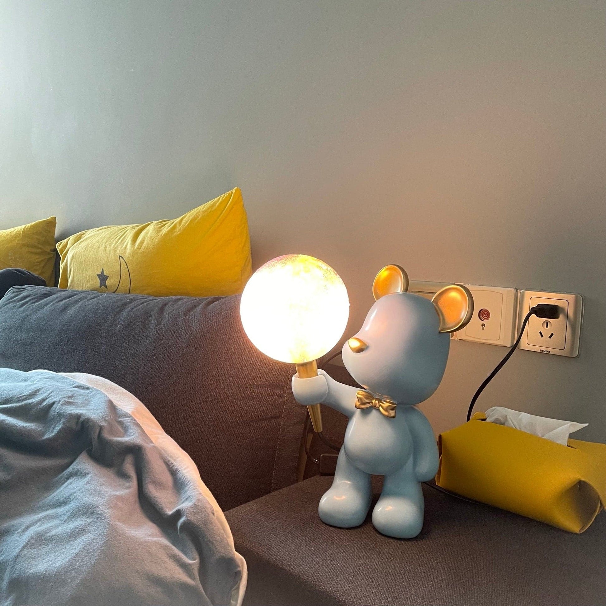 Creative Bear Planet Table Lamp – Colorful 3D Design for Kids' Rooms – LED Compatible 7