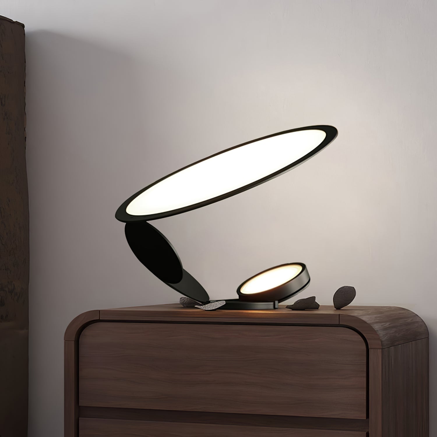 Modern Cut Table Lamp with Integrated LED – Stylish Indoor Lighting Fixture 7