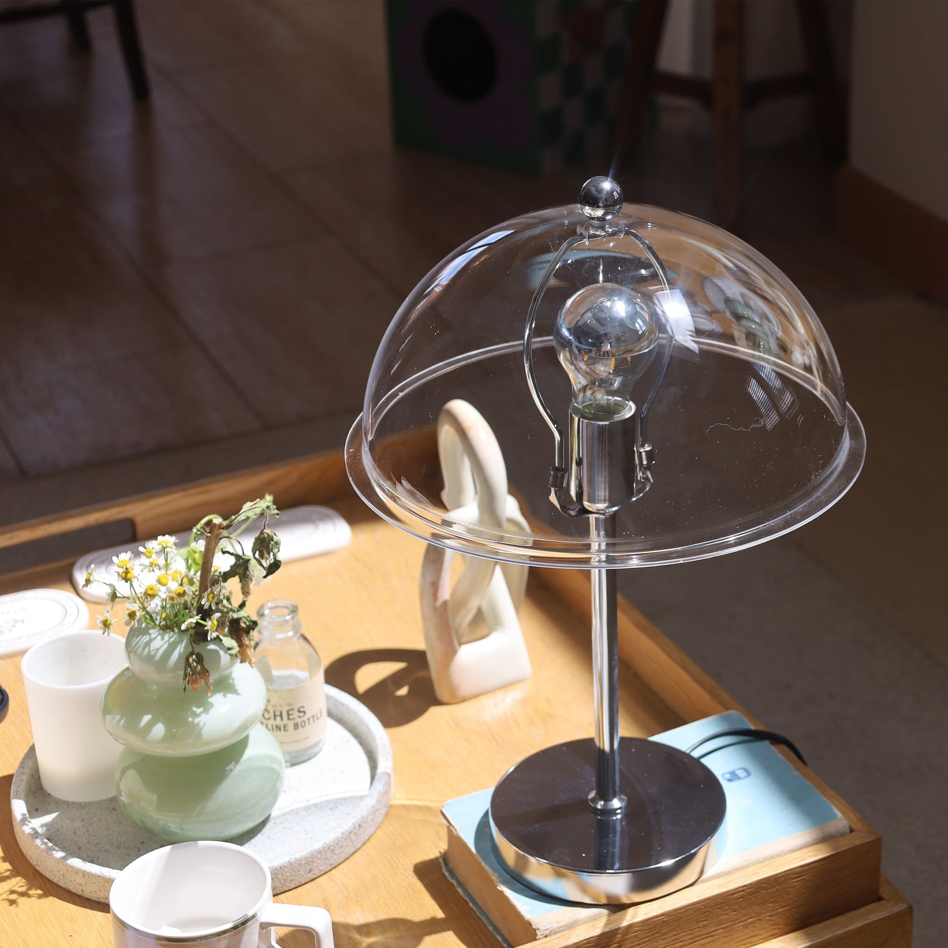 Modern Table Lamp with Metal and Acrylic Design - Ideal Bedside or Desk Lamp for Living Room and Bedroom 3
