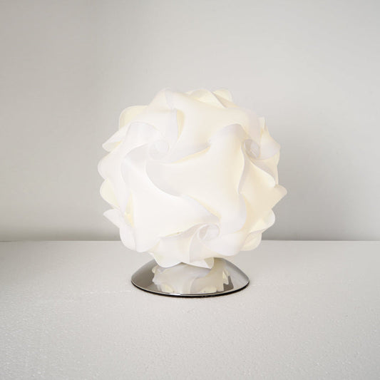 Elegant Flower Table Lamp with LED Bulb – Stylish Indoor Lighting Fixture 1