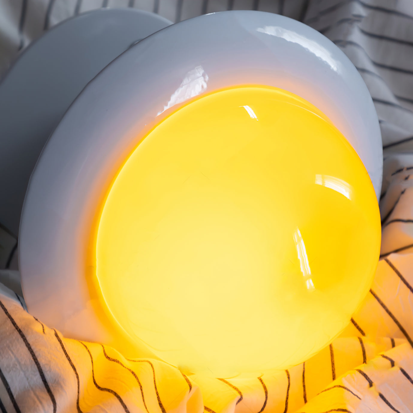 Glow Egg Table Lamp - Modern Cordless Design with Integrated LED for Bedside or Desk 5