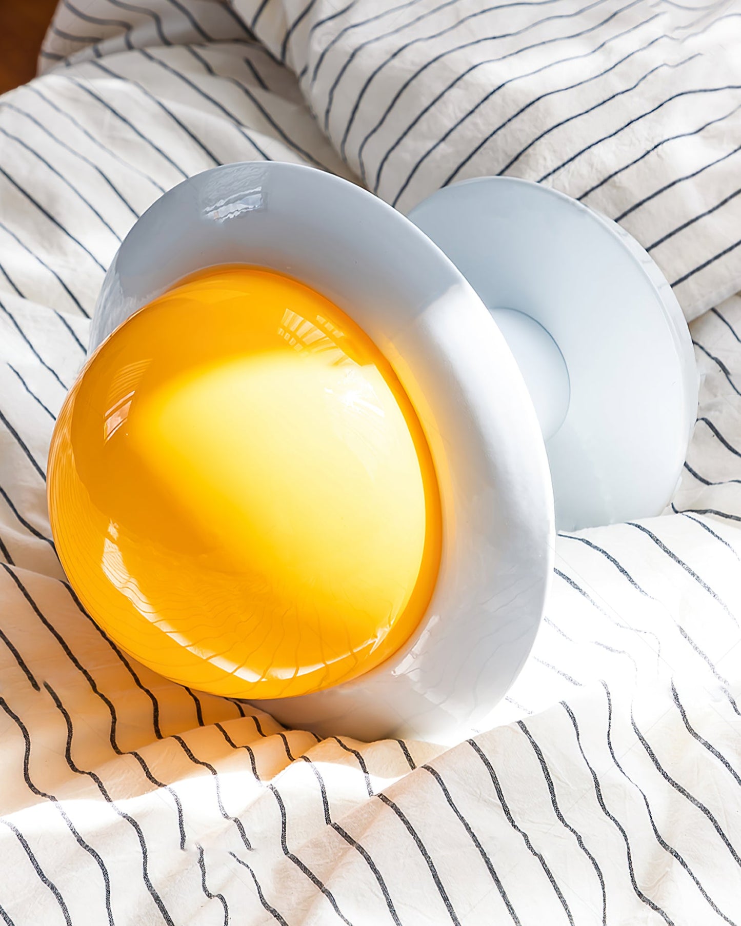 Glow Egg Table Lamp - Modern Cordless Design with Integrated LED for Bedside or Desk 6