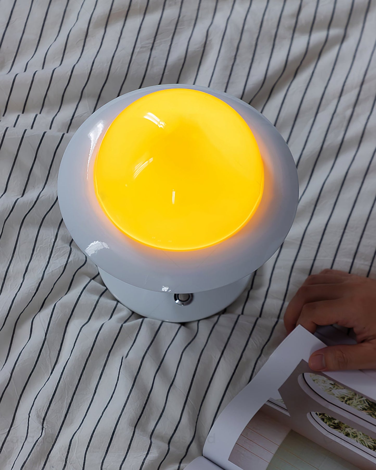 Glow Egg Table Lamp - Modern Cordless Design with Integrated LED for Bedside or Desk 9
