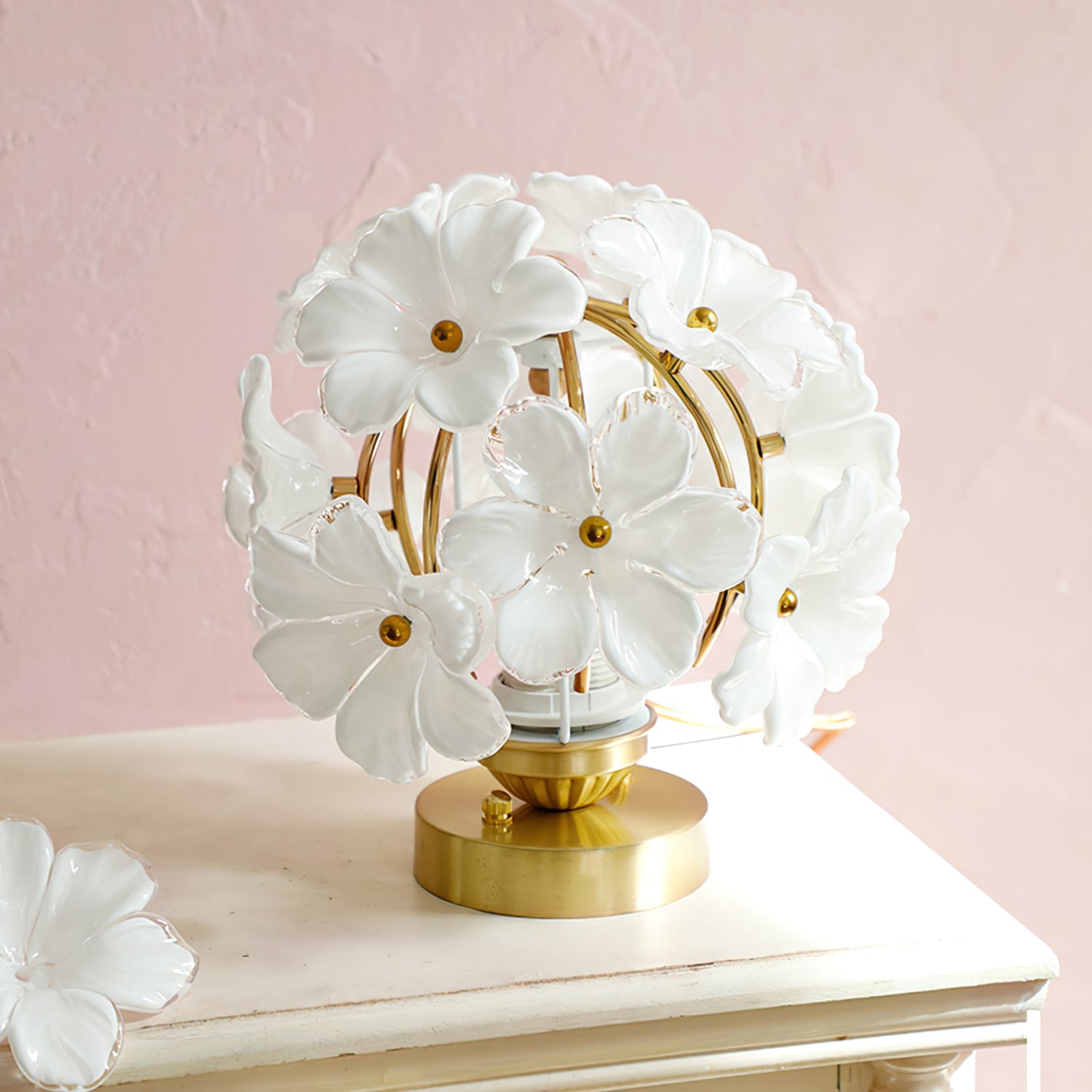 Elegant Floral Table Lamp with Glass Shade – 20cm Diameter, Indoor Use 3