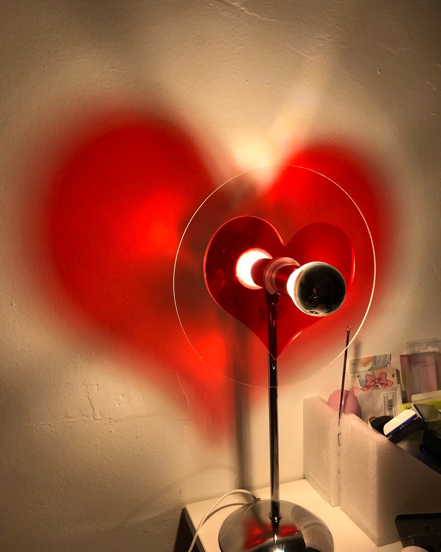 Heart-Shaped Table Lamp with Integrated LED – Cozy Bedroom Lamps for Romantic Ambiance 8