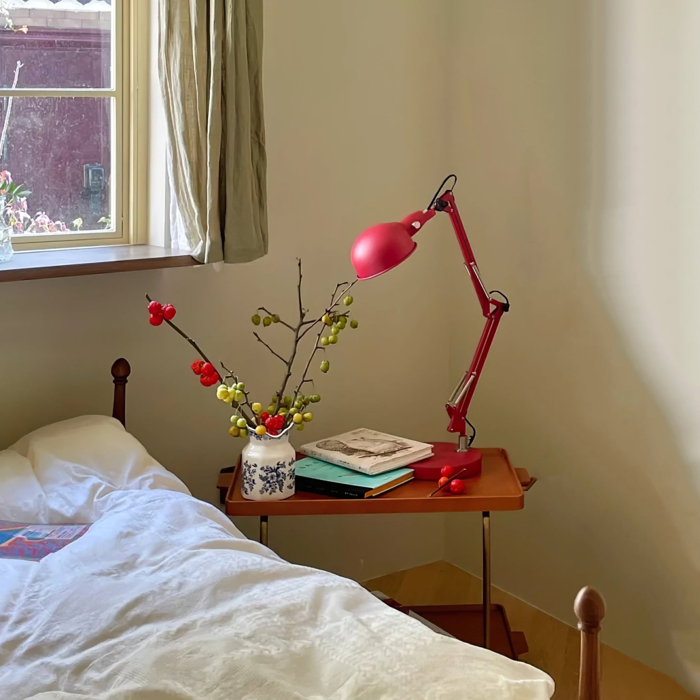 Adjustable Red Table Lamp with Metal Body – Modern Indoor Lighting 2