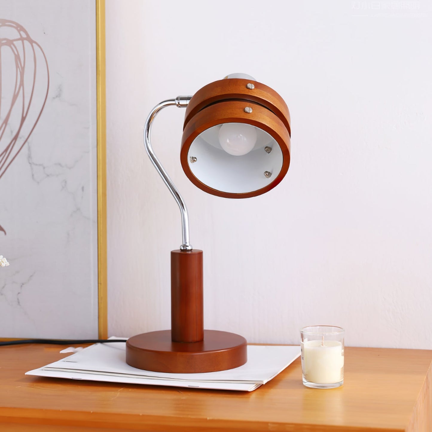 Modern Table Lamp with Swiveling Metal Head and Wooden Frame – 20cm Diameter 5