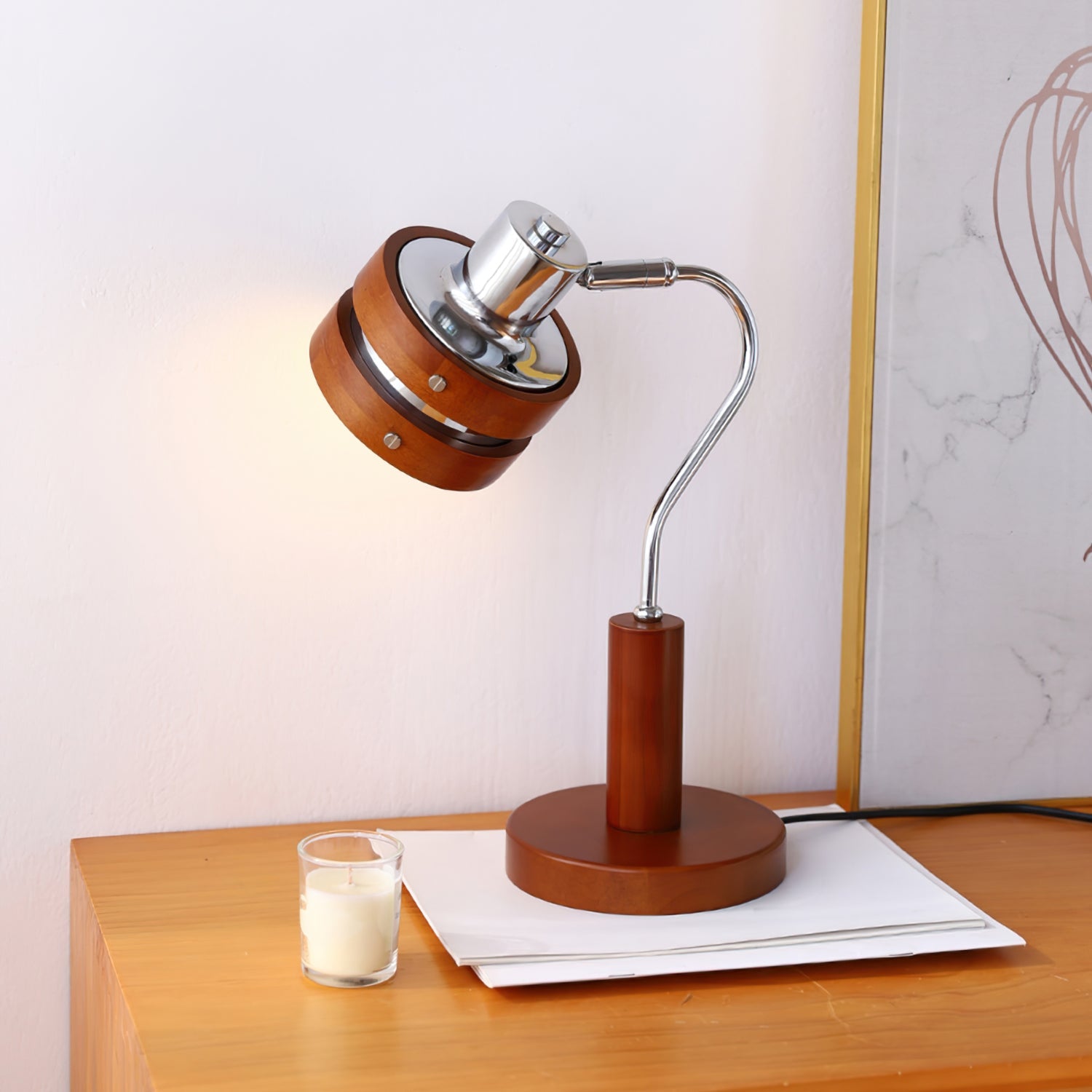 Modern Table Lamp with Swiveling Metal Head and Wooden Frame – 20cm Diameter 9