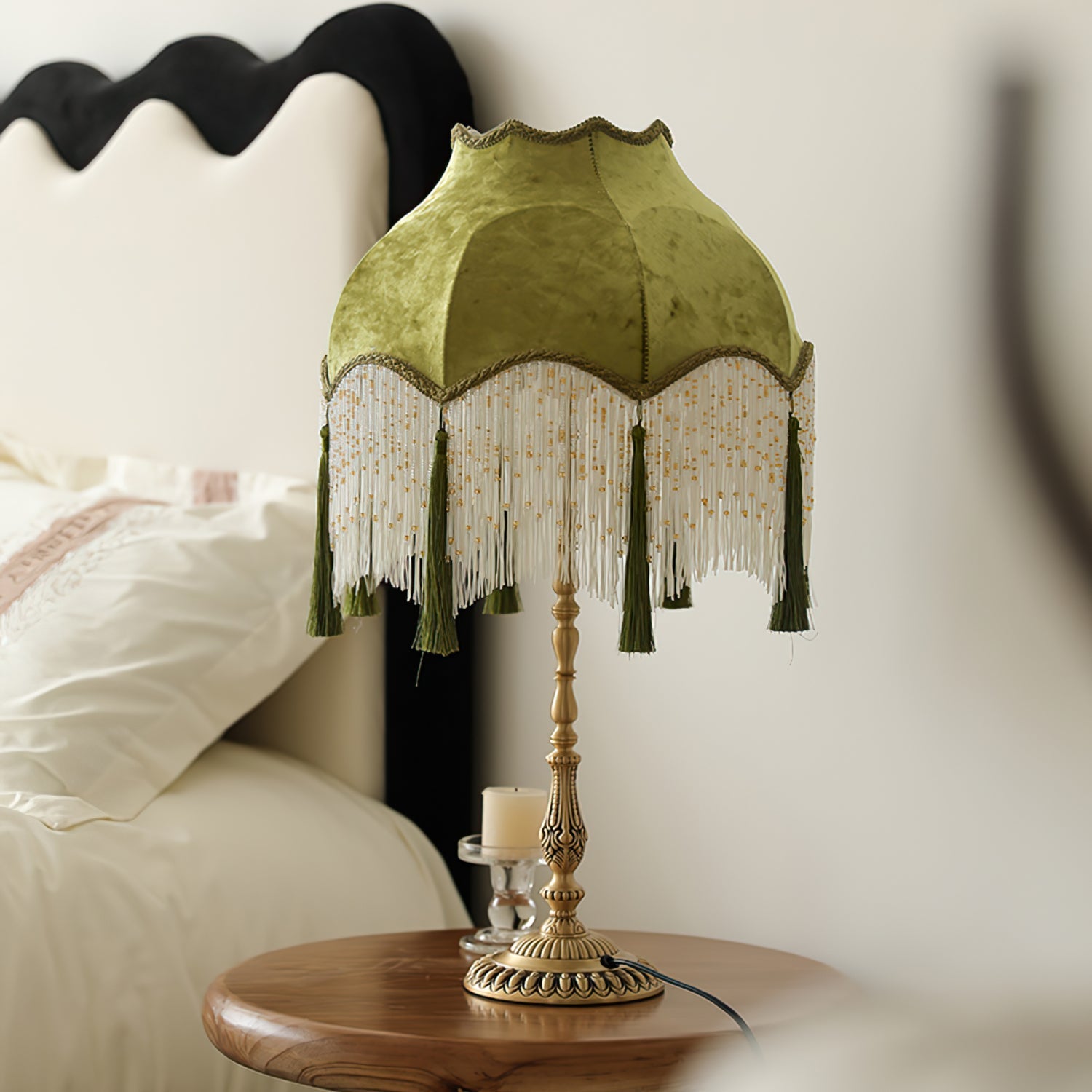 Vintage Fabric Table Lamp with Brass Base – Green Scalloped Shade 3