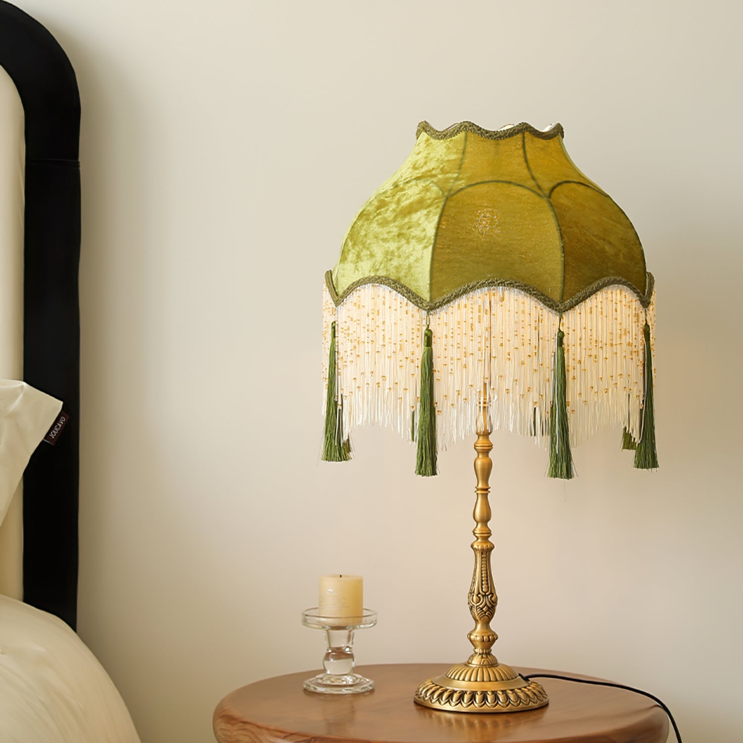 Vintage Fabric Table Lamp with Brass Base – Green Scalloped Shade 4
