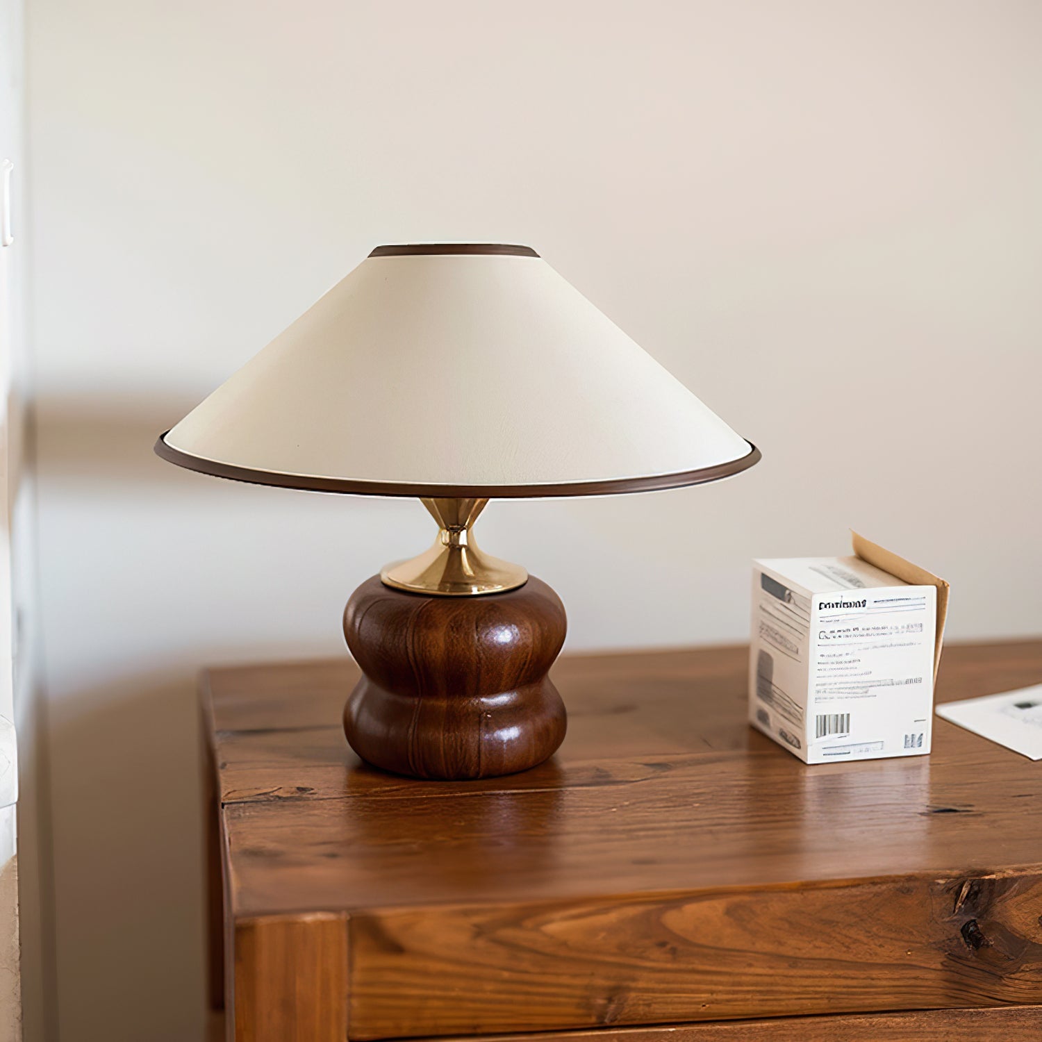 Elegant Wooden Table Lamp with Brass Accent – 32cm for Living Room or Bedroom 3
