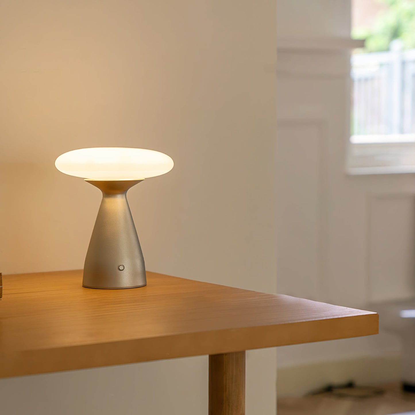 Modern Table Lamp with Glass Shade and Metal Base – 18cm Diameter 8