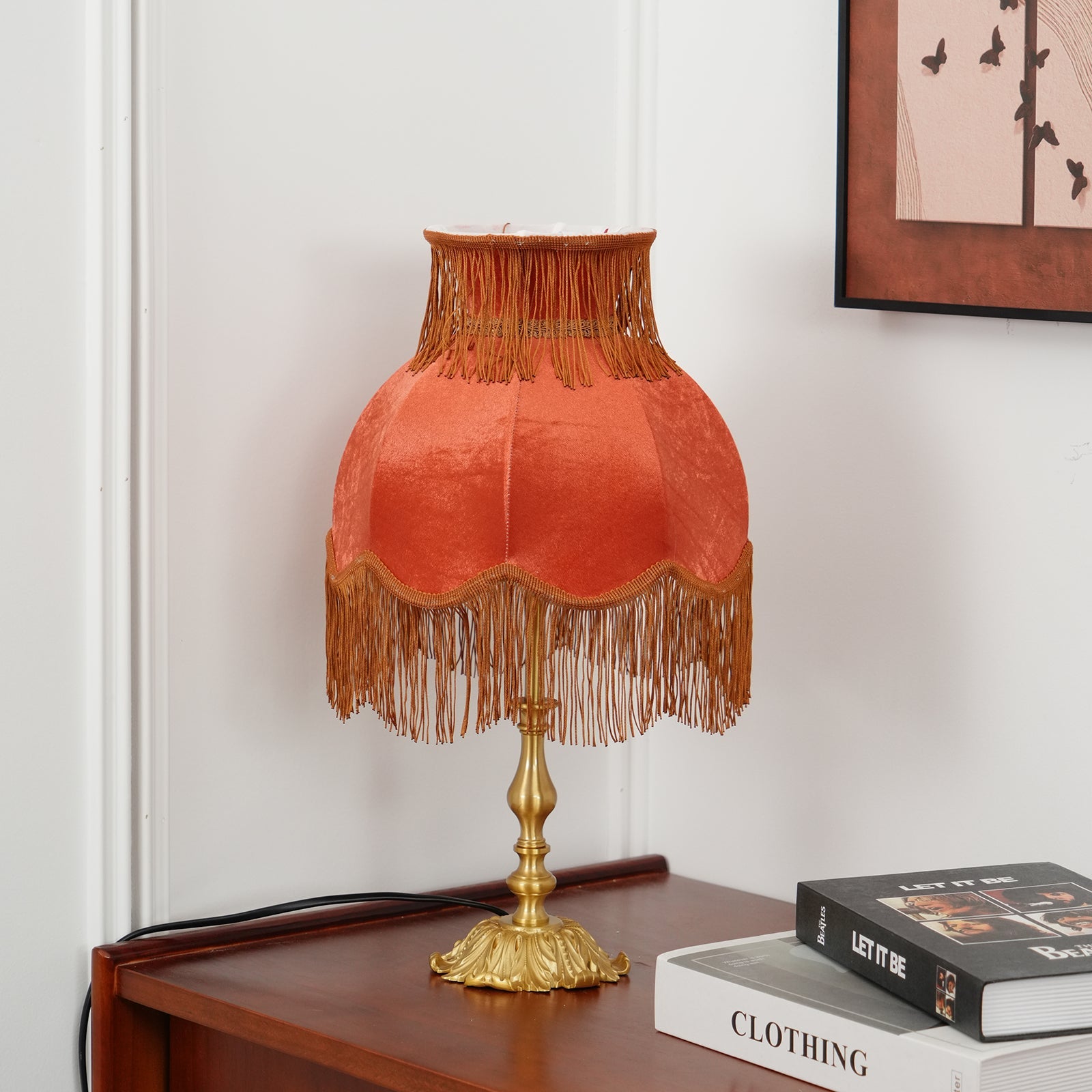 Modern Brass Table Lamp with Tassels – Stylish Indoor Lighting Fixture 5