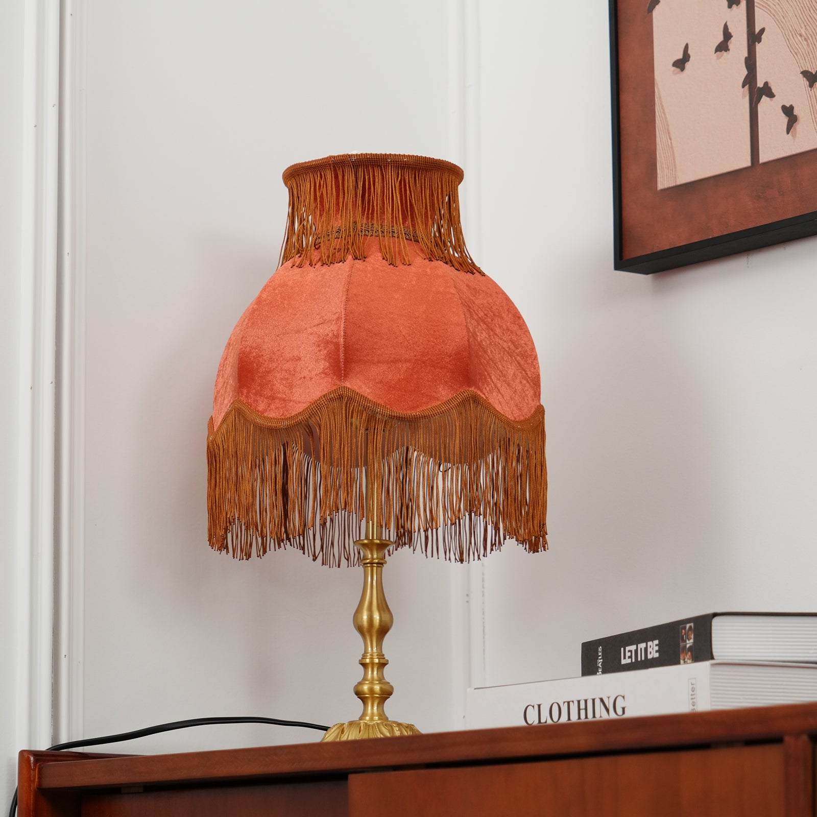 Modern Brass Table Lamp with Tassels – Stylish Indoor Lighting Fixture 6