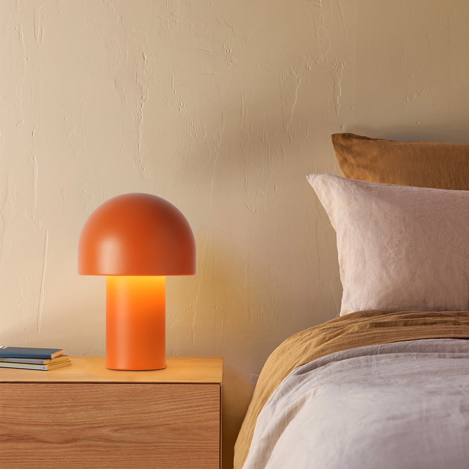 Modern Mushroom-Shaped Table Lamp with Warm Glow – Stylish Bedside or Desk Lamp in White and Orange 3