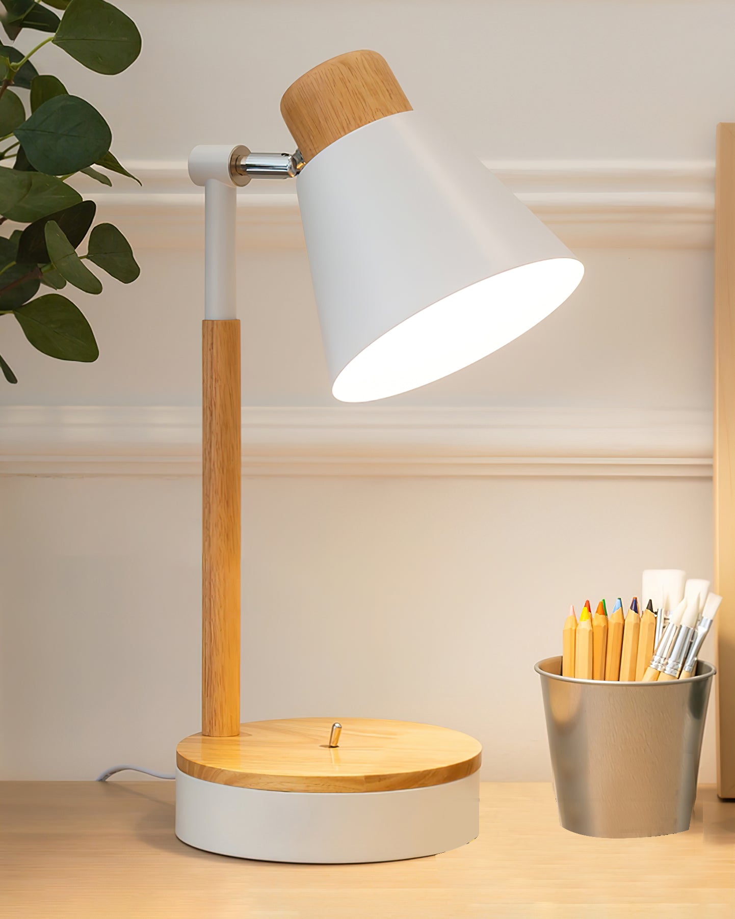 Modern Table Lamp with Wooden Base and Metal Shade – Minimalist Design for Desk or Bedside 4