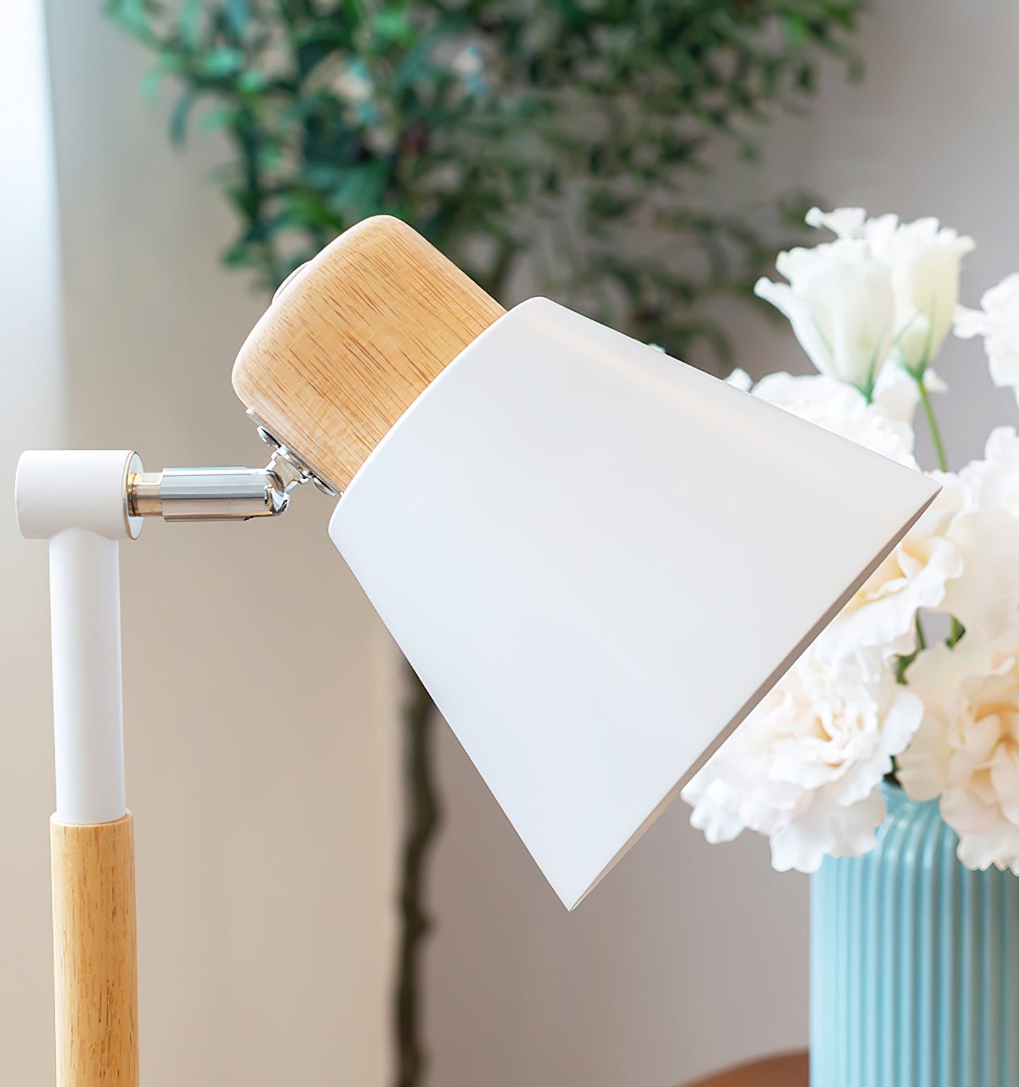 Modern Table Lamp with Wooden Base and Metal Shade – Minimalist Design for Desk or Bedside 7