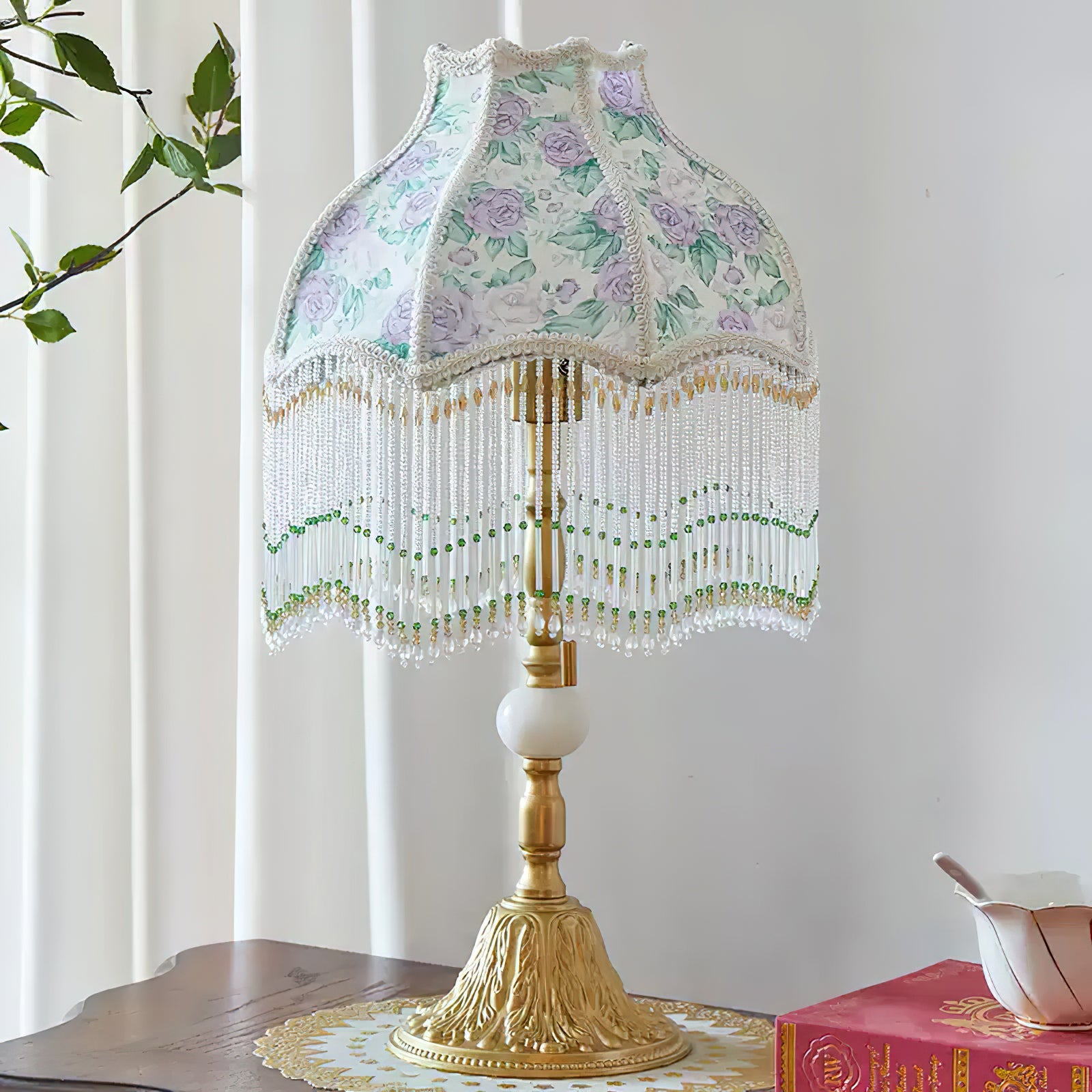 Vintage Tiffany-Style Table Lamp with Floral Accents - Elegant Bedside or Desk Lighting 3