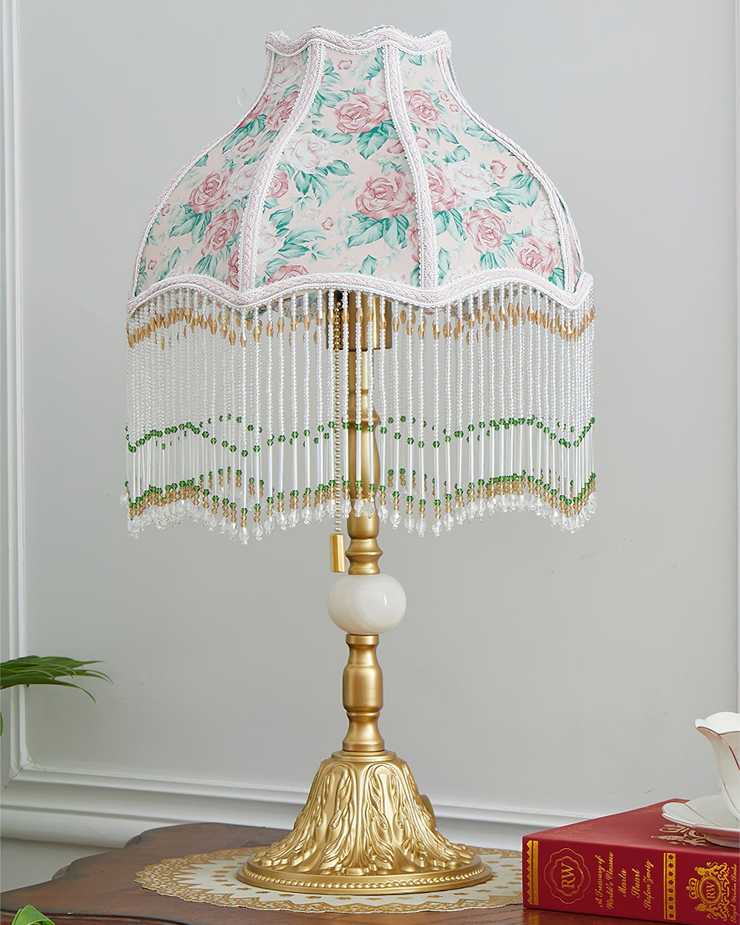 Vintage Tiffany-Style Table Lamp with Floral Accents - Elegant Bedside or Desk Lighting 7