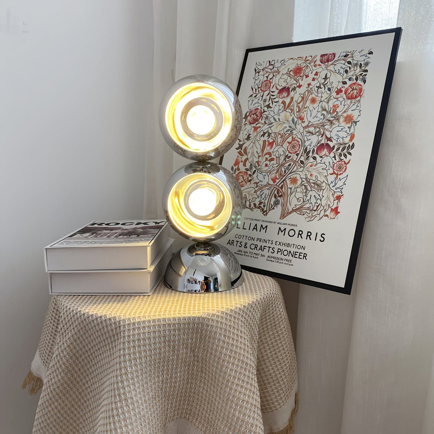 Contemporary Table Lamp with LED Compatibility for Living Room or Bedroom 9
