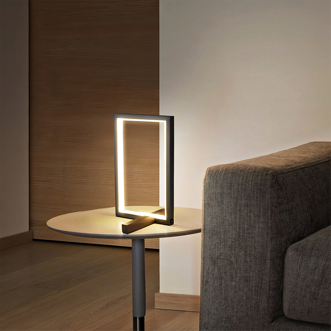 Mid-Century Modern Wood Table Lamp with Brass Accent – Dual Bulb LED Lighting 4