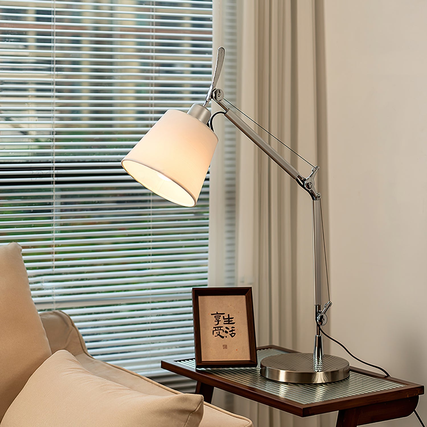 Modern Classic Table Lamp with Adjustable Angle – 65cm Height, Fog Silver Finish 2
