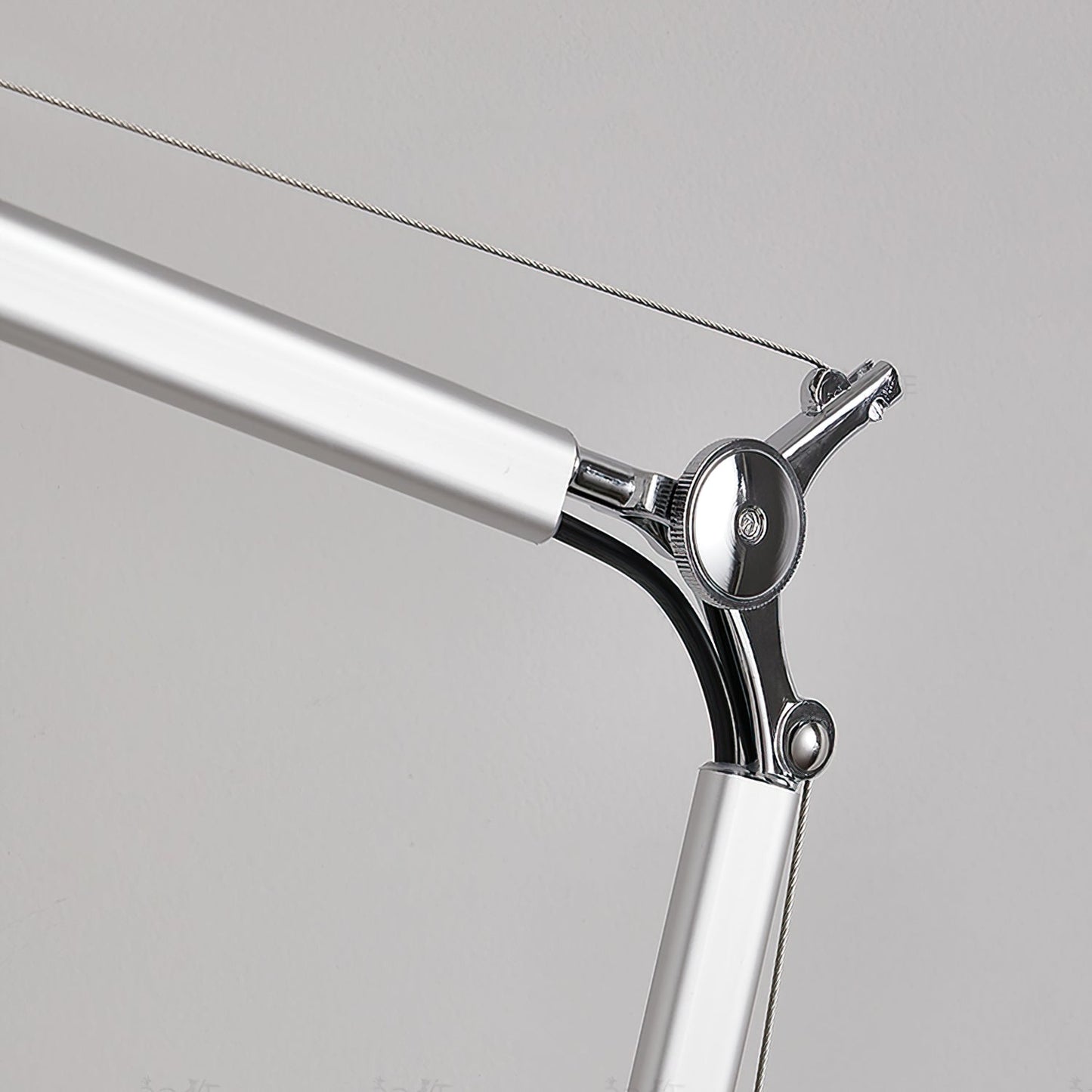 Modern Classic Table Lamp with Adjustable Angle – 65cm Height, Fog Silver Finish 5
