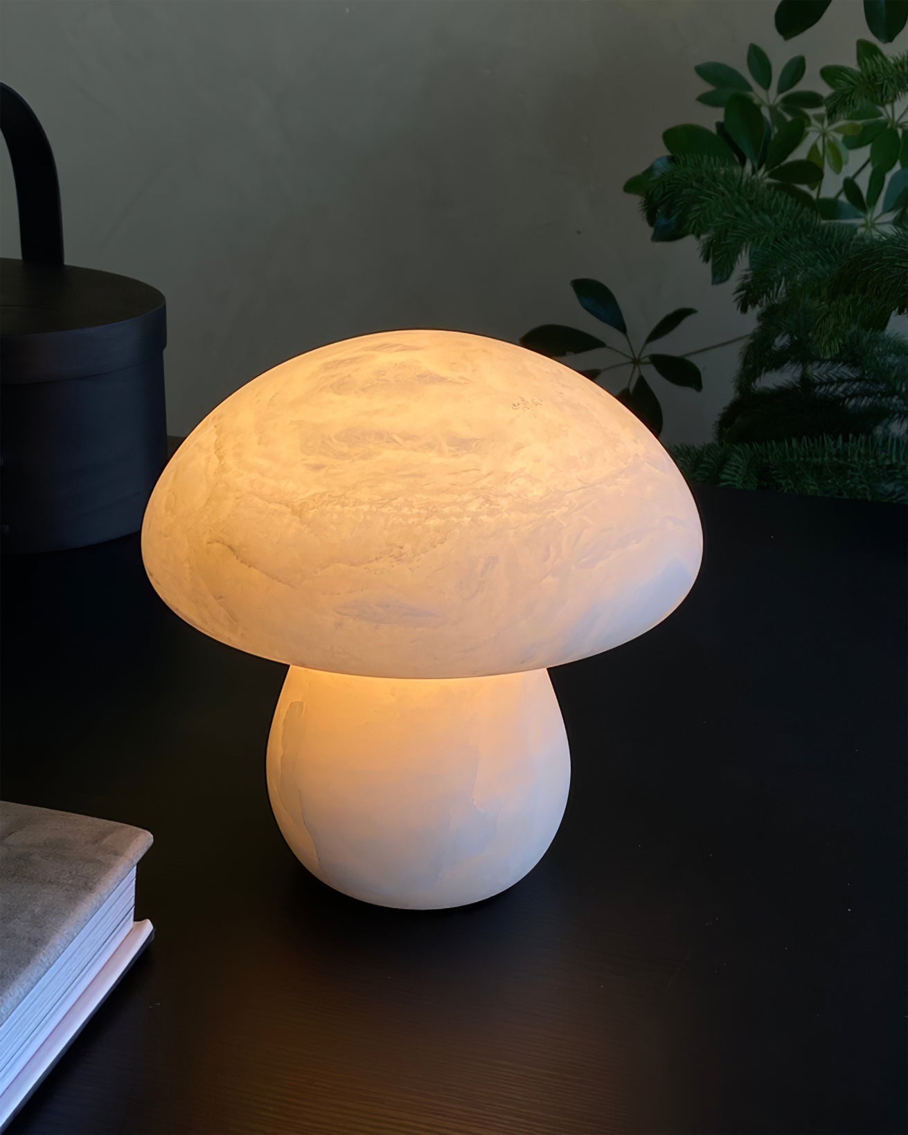 Mushroom Alabaster Table Lamp – Modern Indoor Lighting Fixture with Warm Glow 6