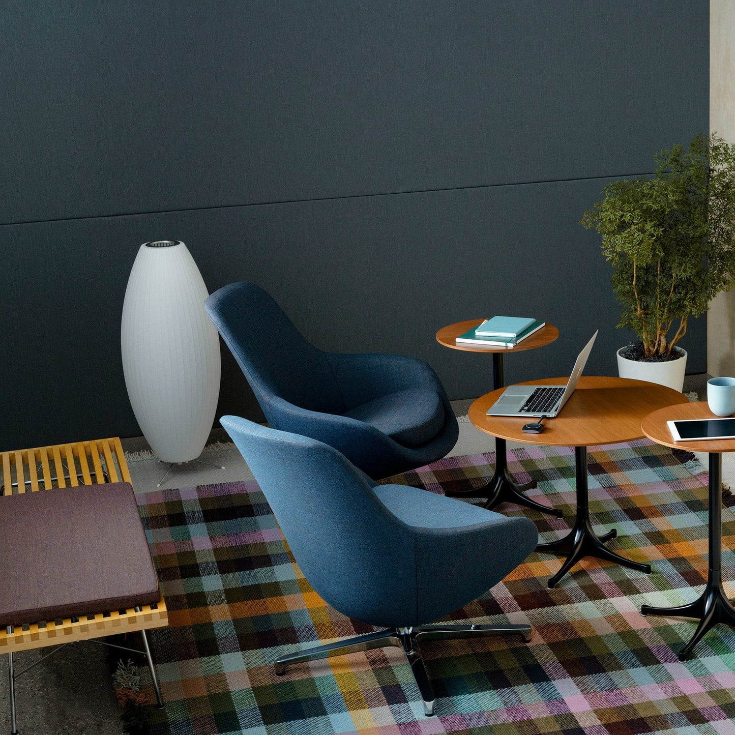 Stylish Tripod Table Lamp for Living Room or Bedroom – Spherical Design, Steel Stand 8