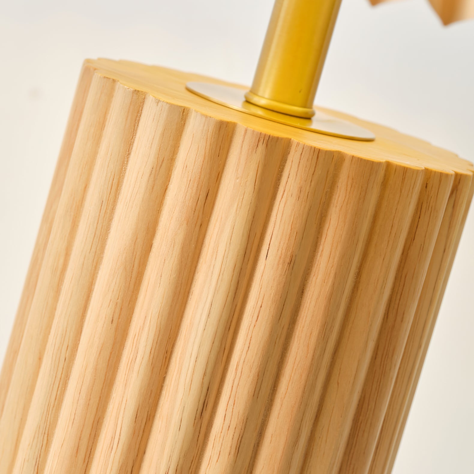 Elegant Nora Table Lamp with Wooden Base and Modern Design – 35cm Diameter 9