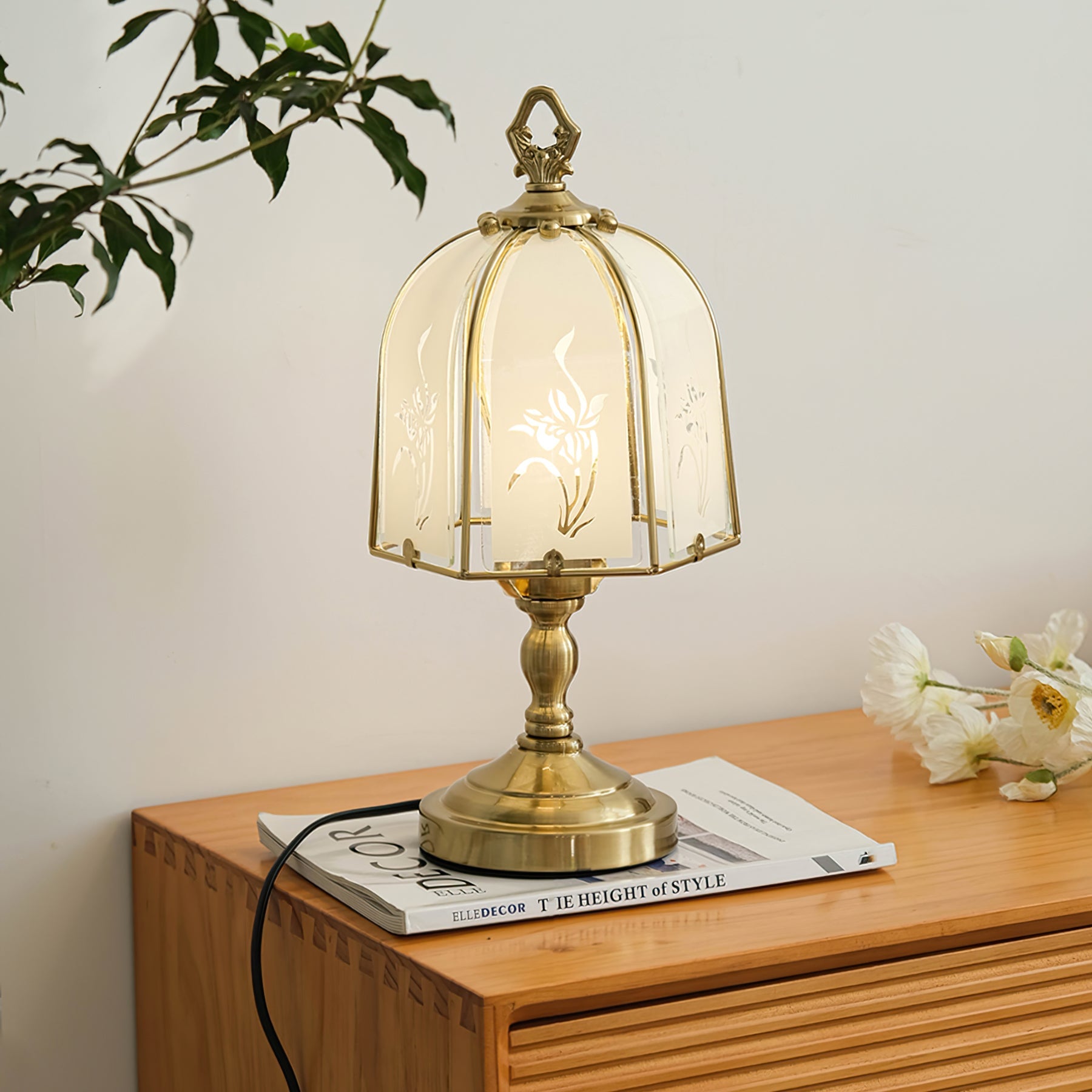 Orchid Glass Table Lamp with Elegant Design – Clear Glass and Gold Finish 2