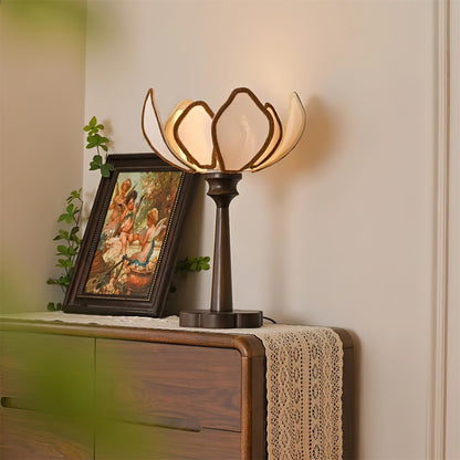 Elegant Flower-Inspired Table Lamp with Fabric Shade and Wood Base – Ideal for Bedroom or Living Room 7