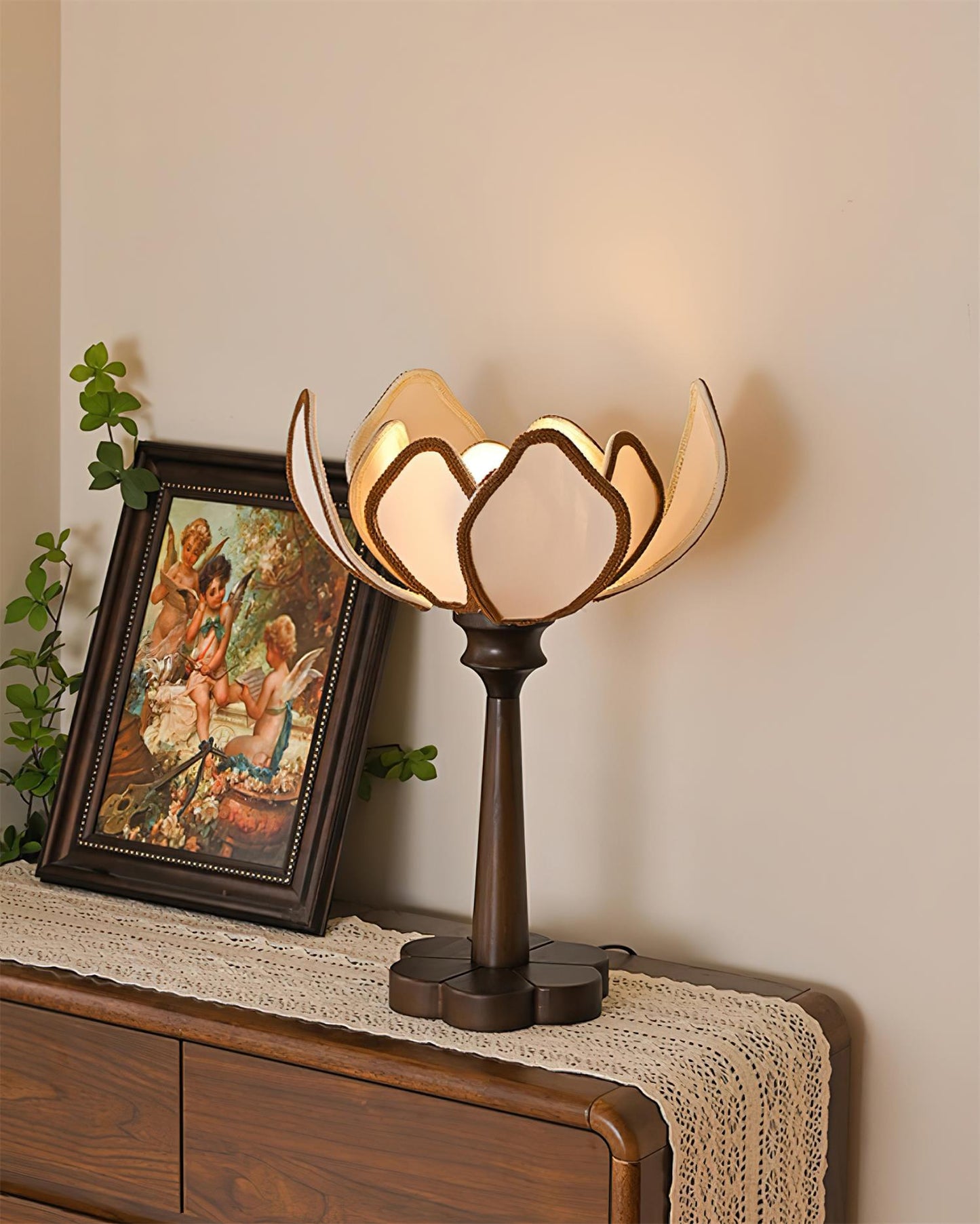 Elegant Flower-Inspired Table Lamp with Fabric Shade and Wood Base – Ideal for Bedroom or Living Room 8