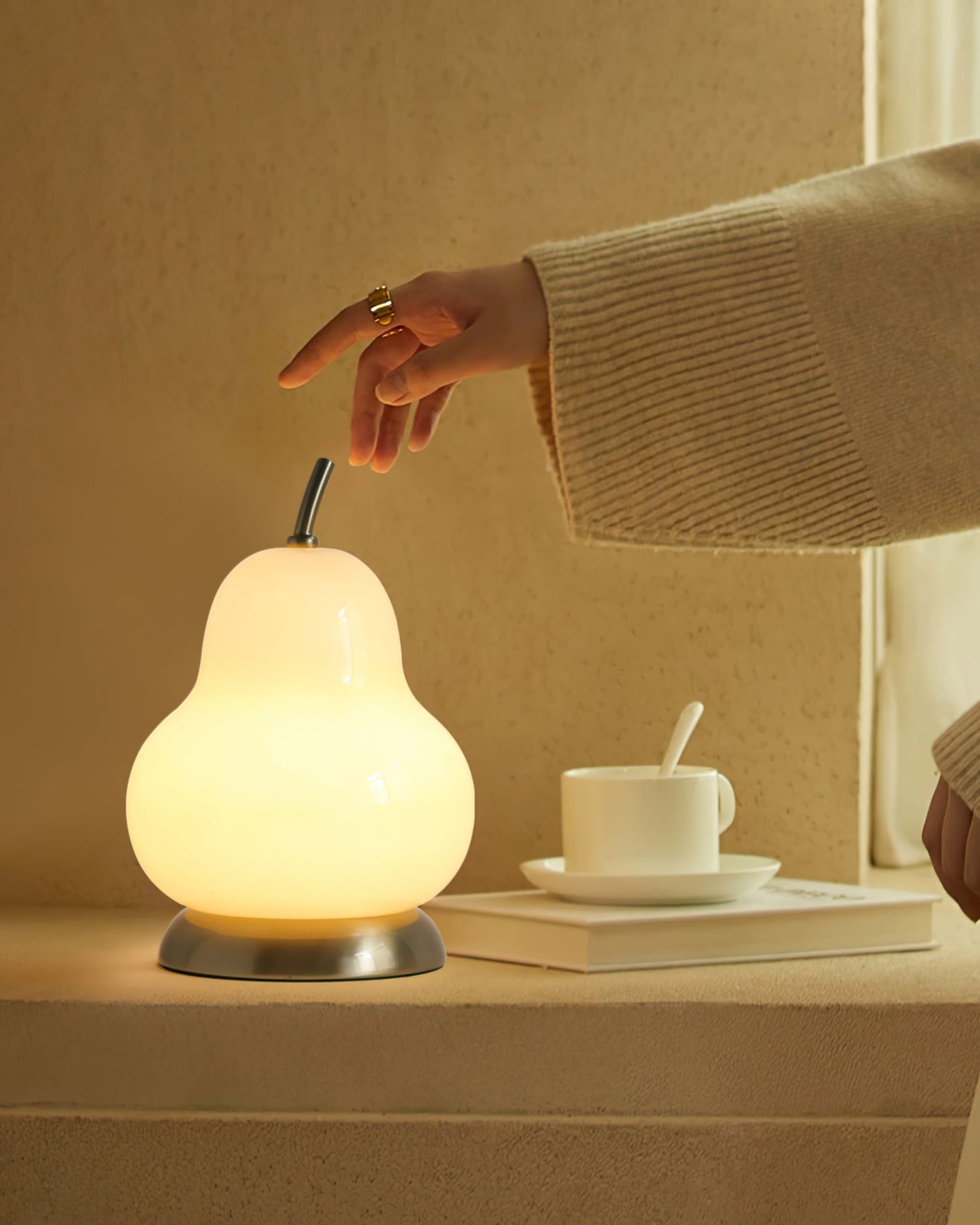 Elegant Pear Glass Table Lamp with Built-in Battery – Cream Shade, Modern Design 9