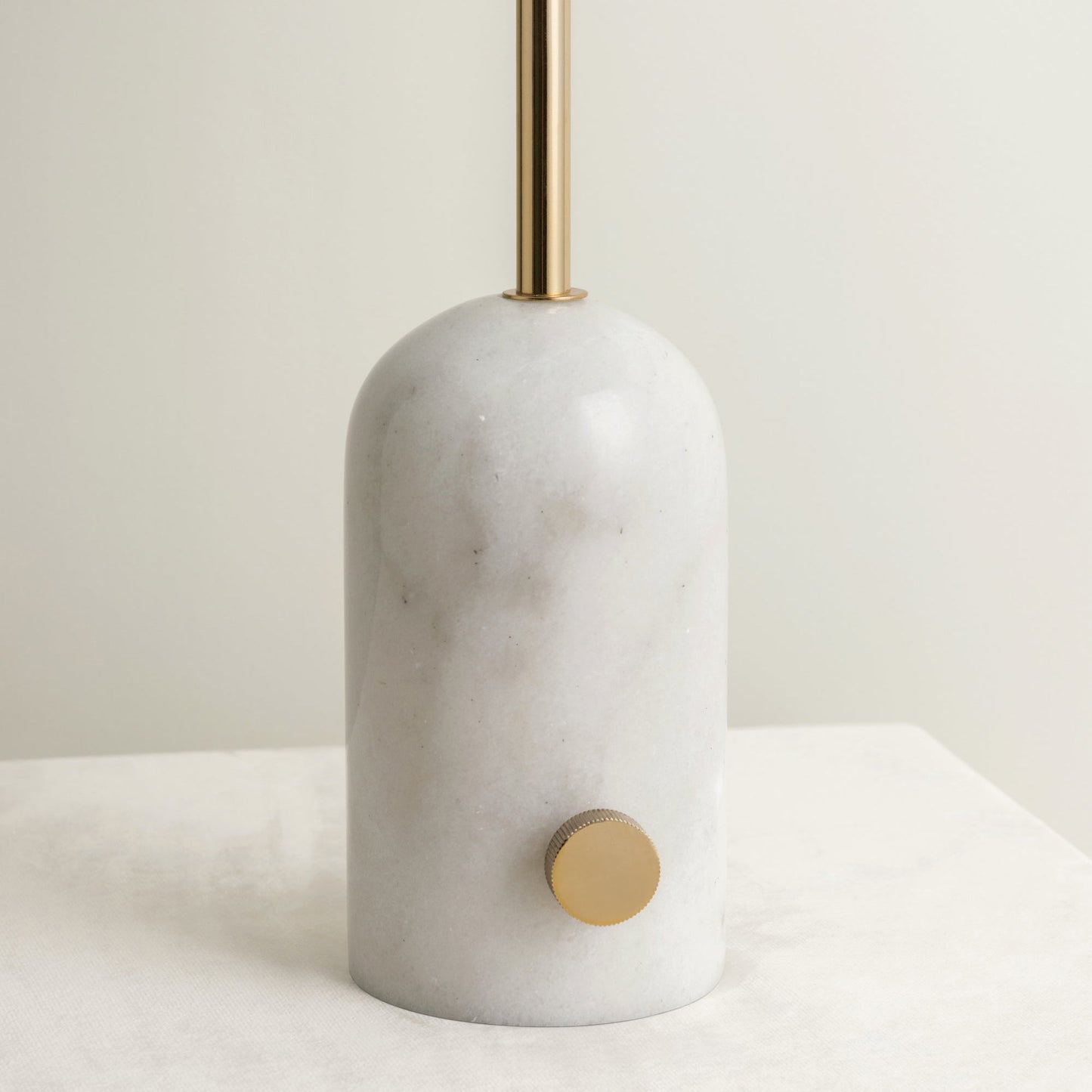 Elegant Table Lamp with Black Marble Base and White Shade – Modern Bedside or Desk Lamp 8
