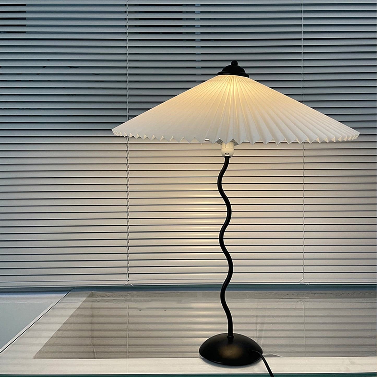 Nordic Style Pleated Table Lamp with Curvy Design – Beige Fabric Shade 6
