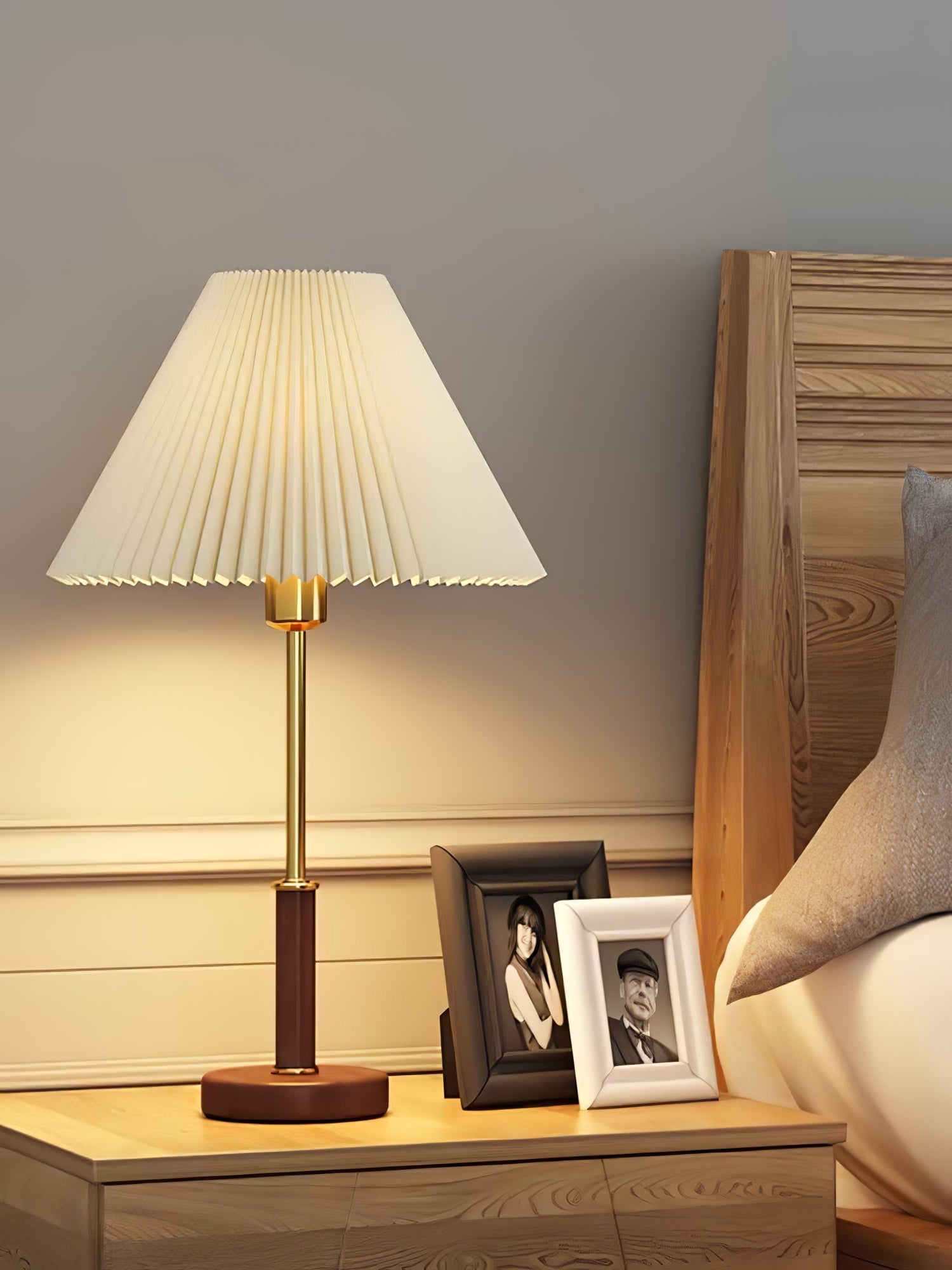Elegant Pleated Wooden Table Lamp with Linen Shade – 36cm Diameter 8
